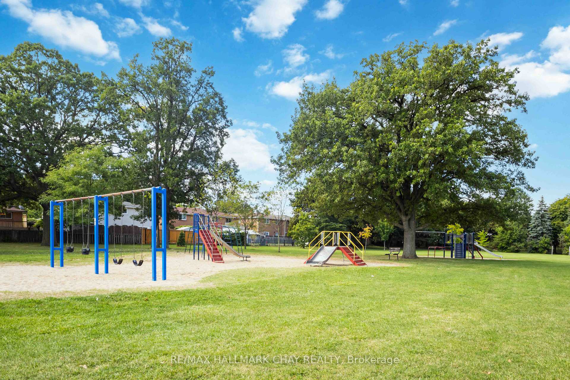 Photo 31 of 67 Heatherside Drive, Scarborough, L'Amoreaux — HOMEH