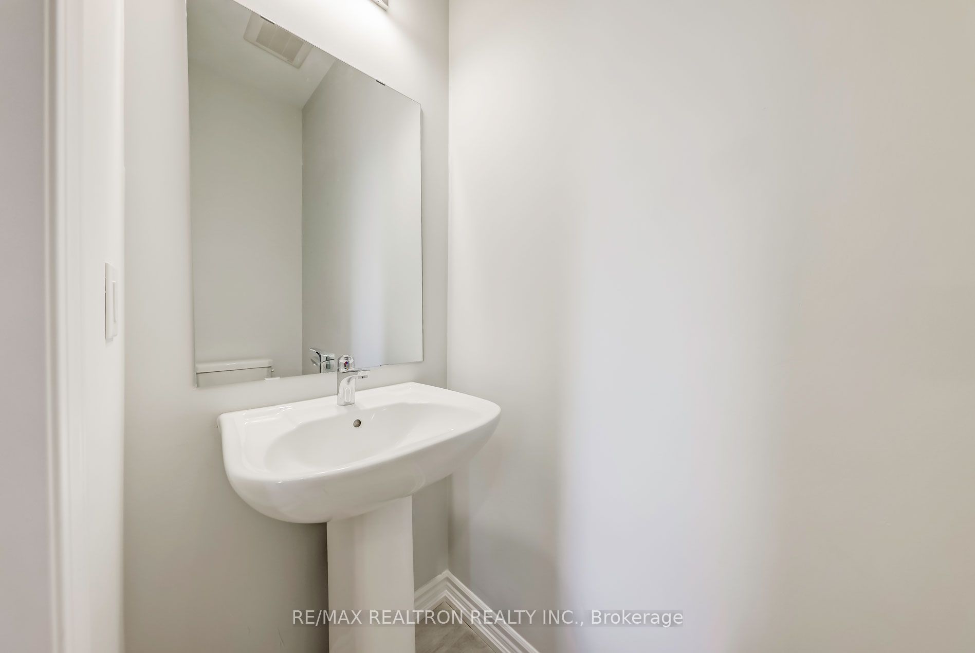 Photo 47 of 31 Schmidt Lane, Markham, Angus Glen — HOMEH
