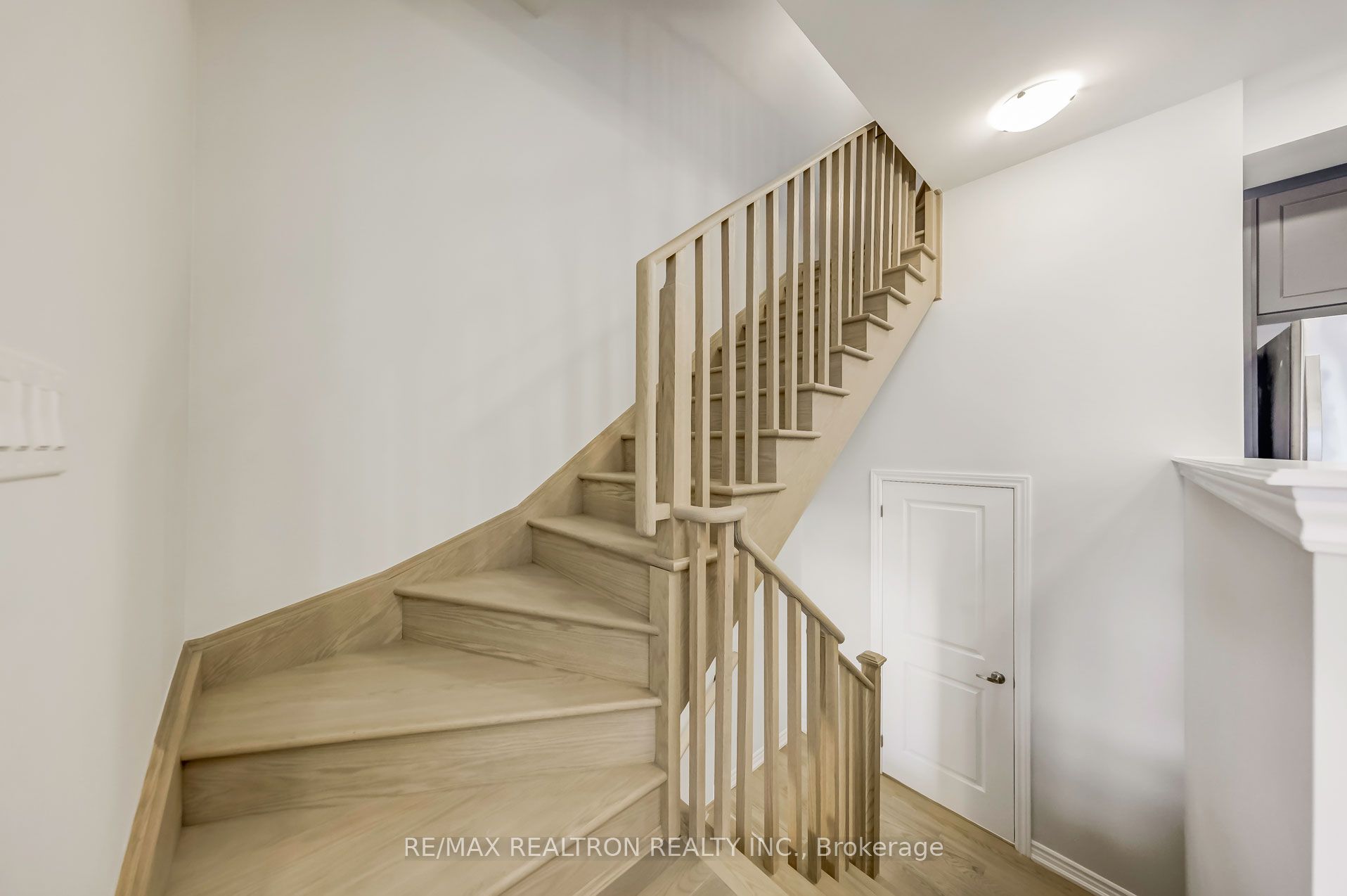 Photo 48 of 31 Schmidt Lane, Markham, Angus Glen — HOMEH