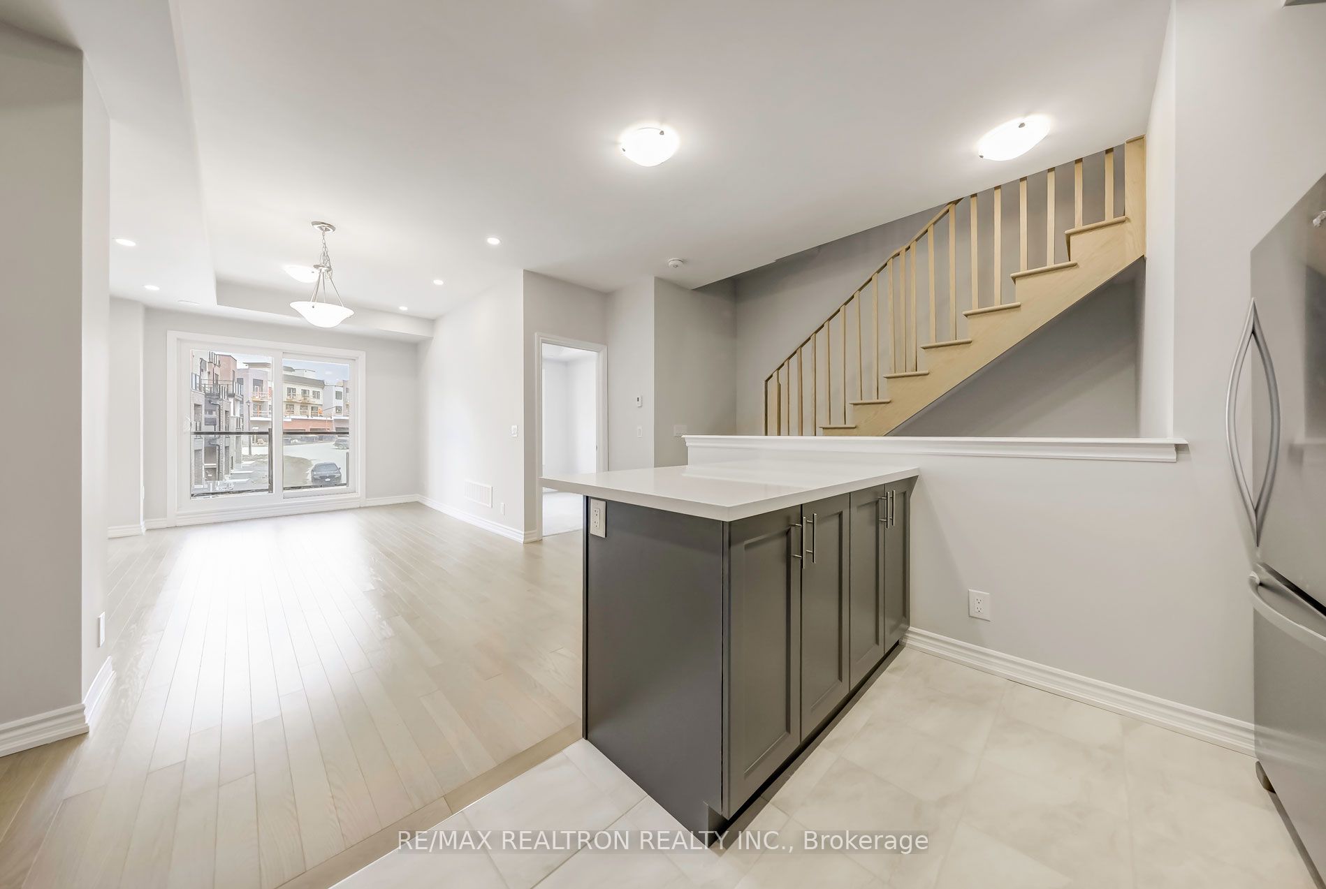 Photo 53 of 31 Schmidt Lane, Markham, Angus Glen — HOMEH
