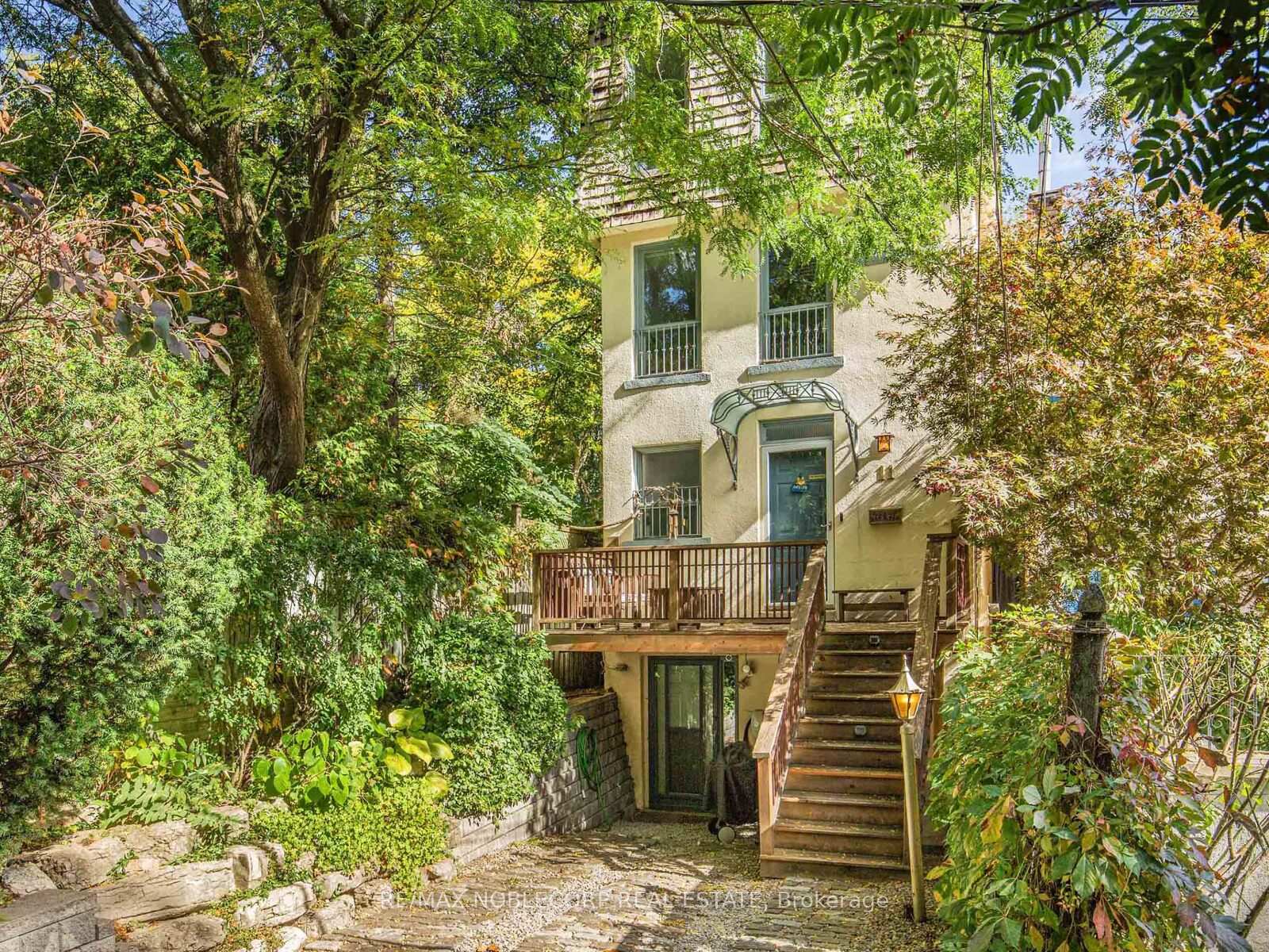 Photo 1 of 11 Hill crest Avenue, Toronto, Cabbagetown-South St. James Town — HOMEH