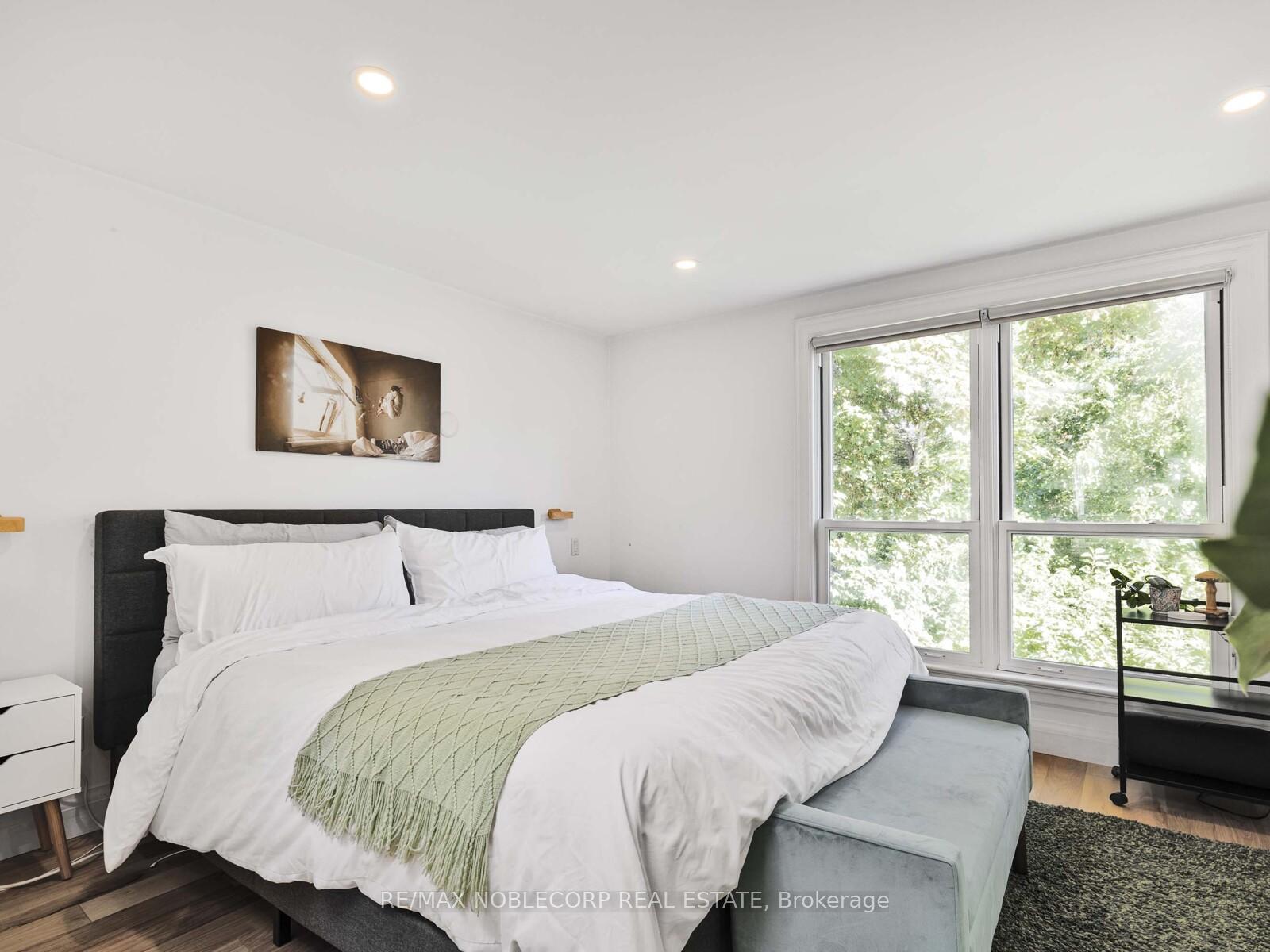 Photo 14 of 11 Hill crest Avenue, Toronto, Cabbagetown-South St. James Town — HOMEH