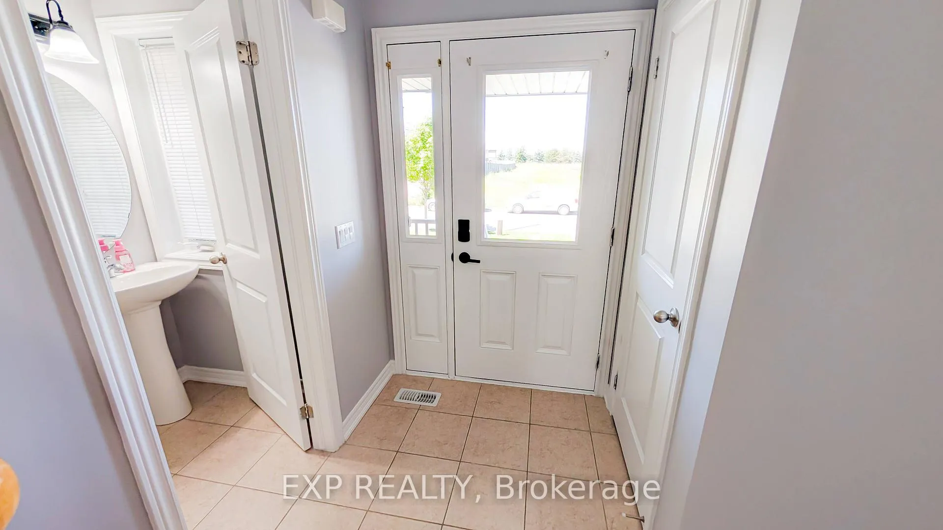 Photo 4 of 30 Juneberry Road, Thorold, Confederation Heights — HOMEH