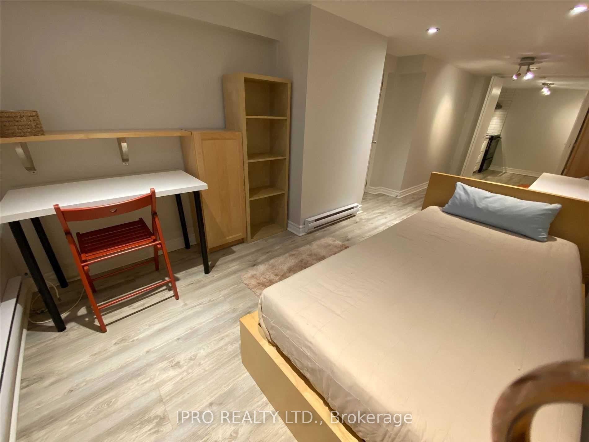 Photo 5 of Unit Bsmt, 17 Glebe Road E, Toronto, Mount Pleasant West — HOMEH