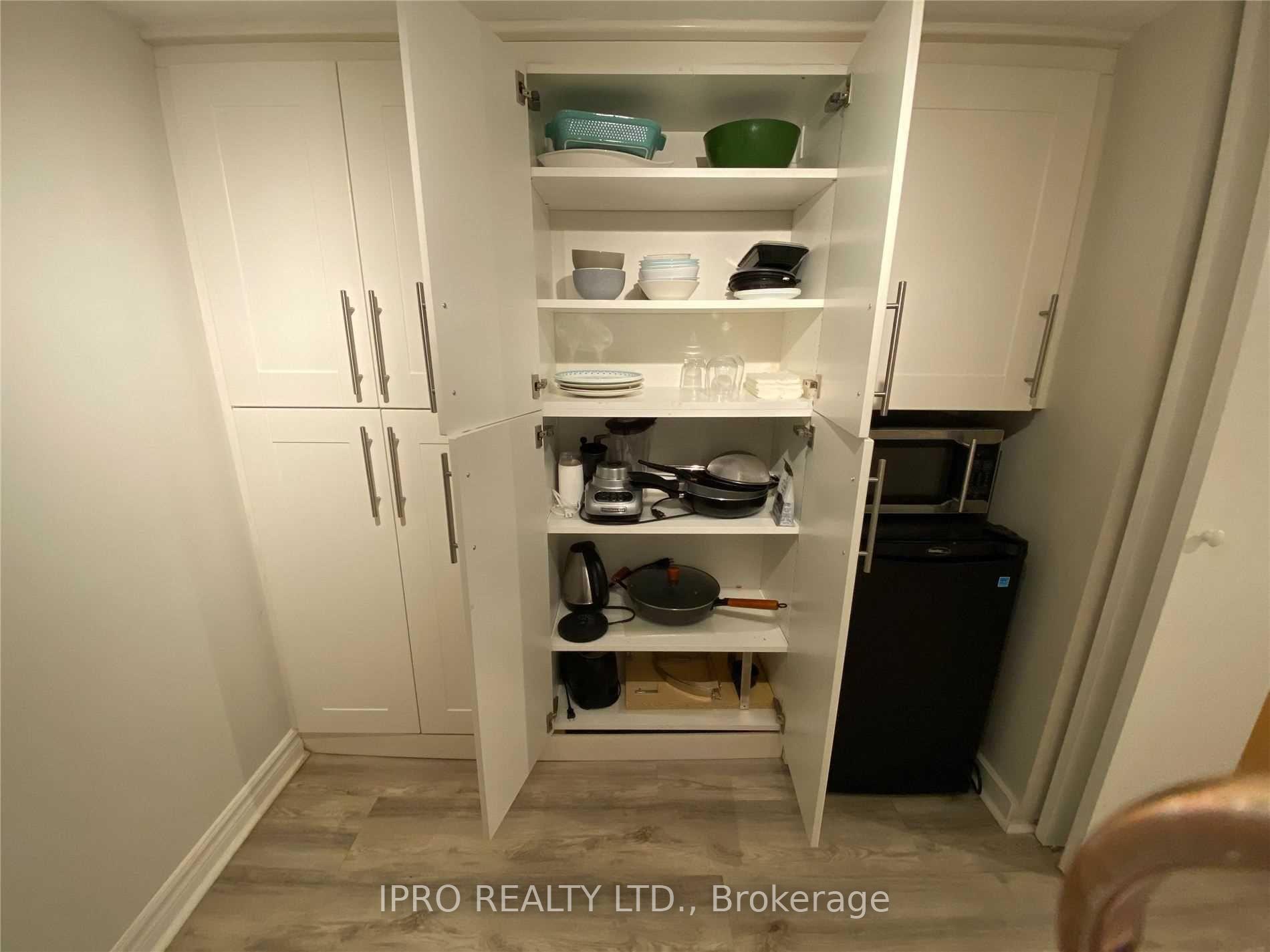 Photo 10 of Unit Bsmt, 17 Glebe Road E, Toronto, Mount Pleasant West — HOMEH