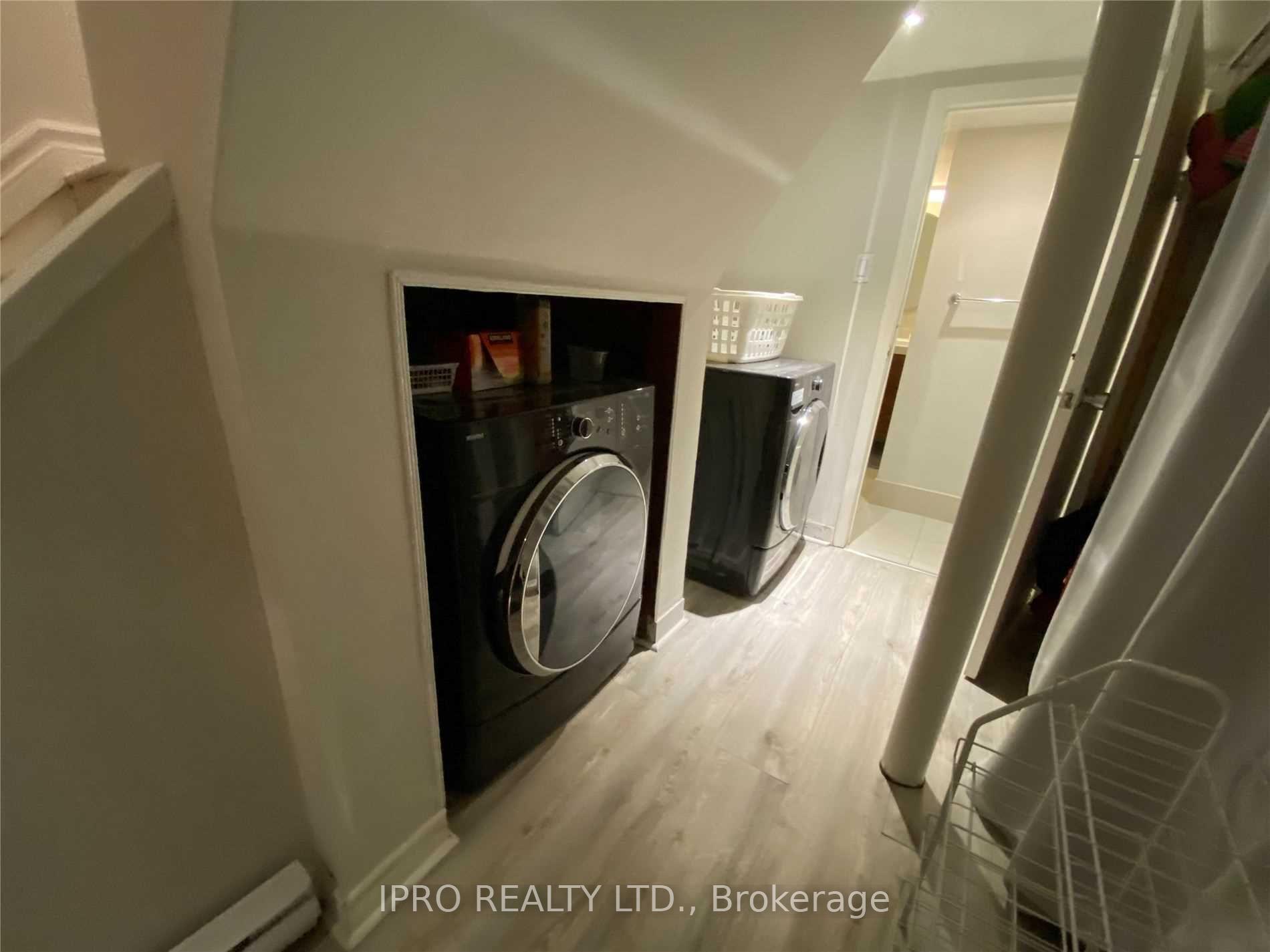Photo 13 of Unit Bsmt, 17 Glebe Road E, Toronto, Mount Pleasant West — HOMEH