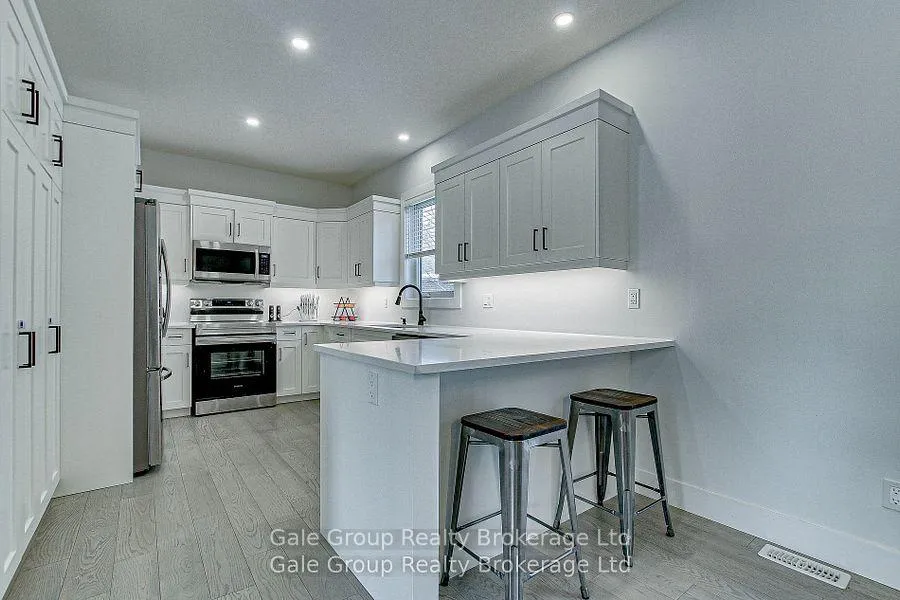 Photo 7 of 95 Henry Street, Strathroy-Caradoc, SE — HOMEH