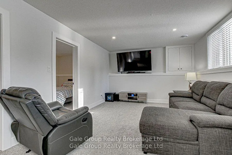 Photo 18 of 95 Henry Street, Strathroy-Caradoc, SE — HOMEH