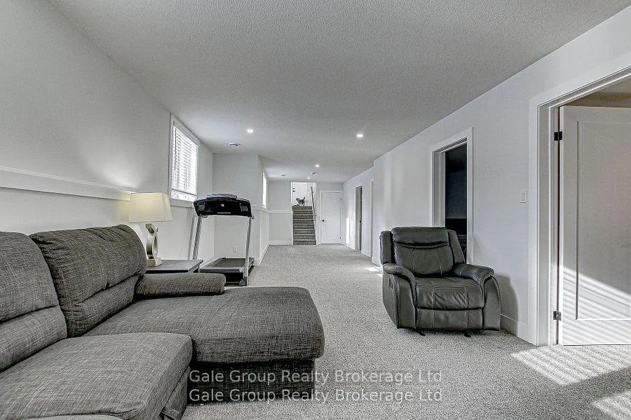 Photo 19 of 95 Henry Street, Strathroy-Caradoc, SE — HOMEH