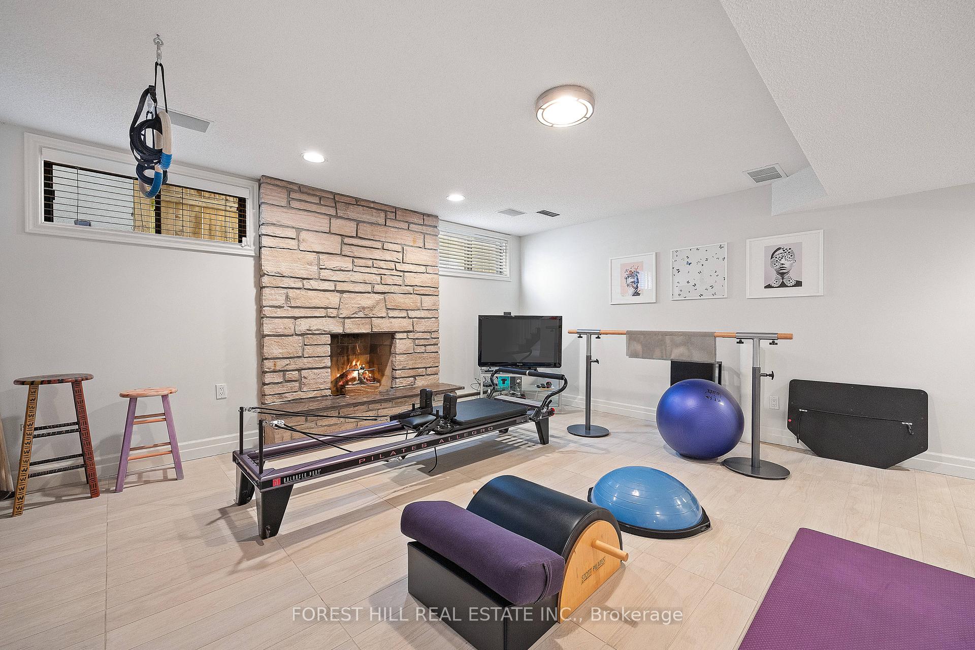 Photo 25 of 88 Yonge Boulevard, Toronto, Bedford Park-Nortown — HOMEH