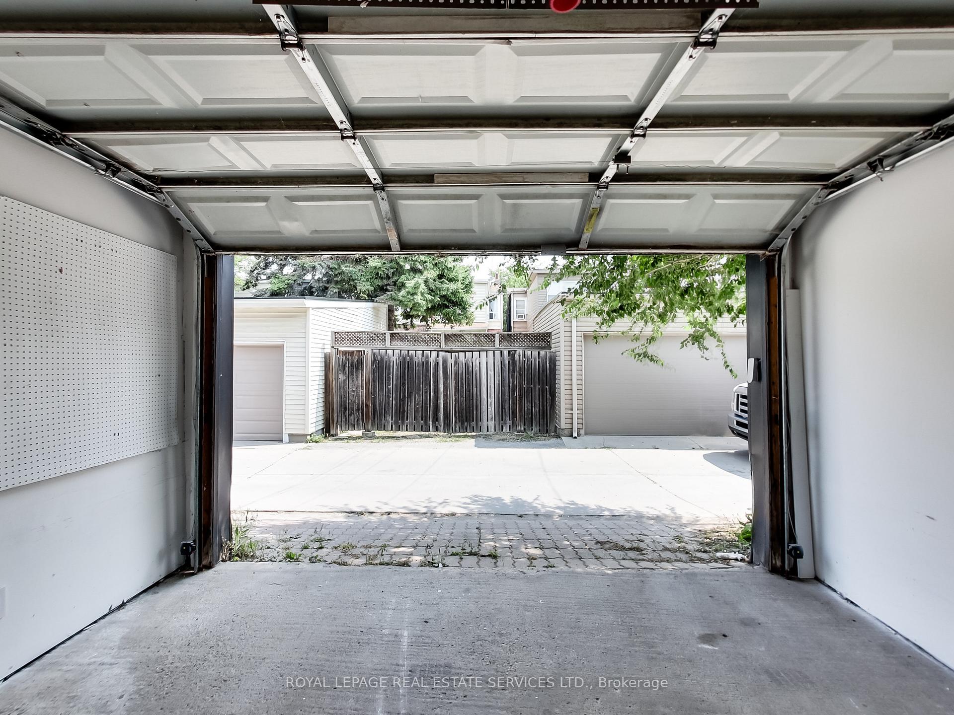 Photo 43 of 53 Chester Avenue, Toronto, Playter Estates-Danforth — HOMEH