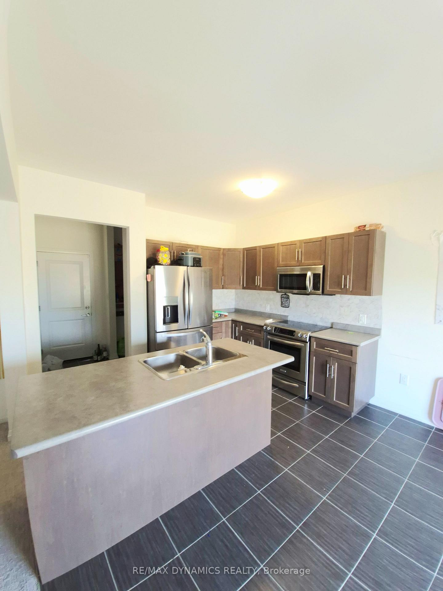 Photo 3 of 51 Bur Oak Drive, Thorold, Confederation Heights — HOMEH