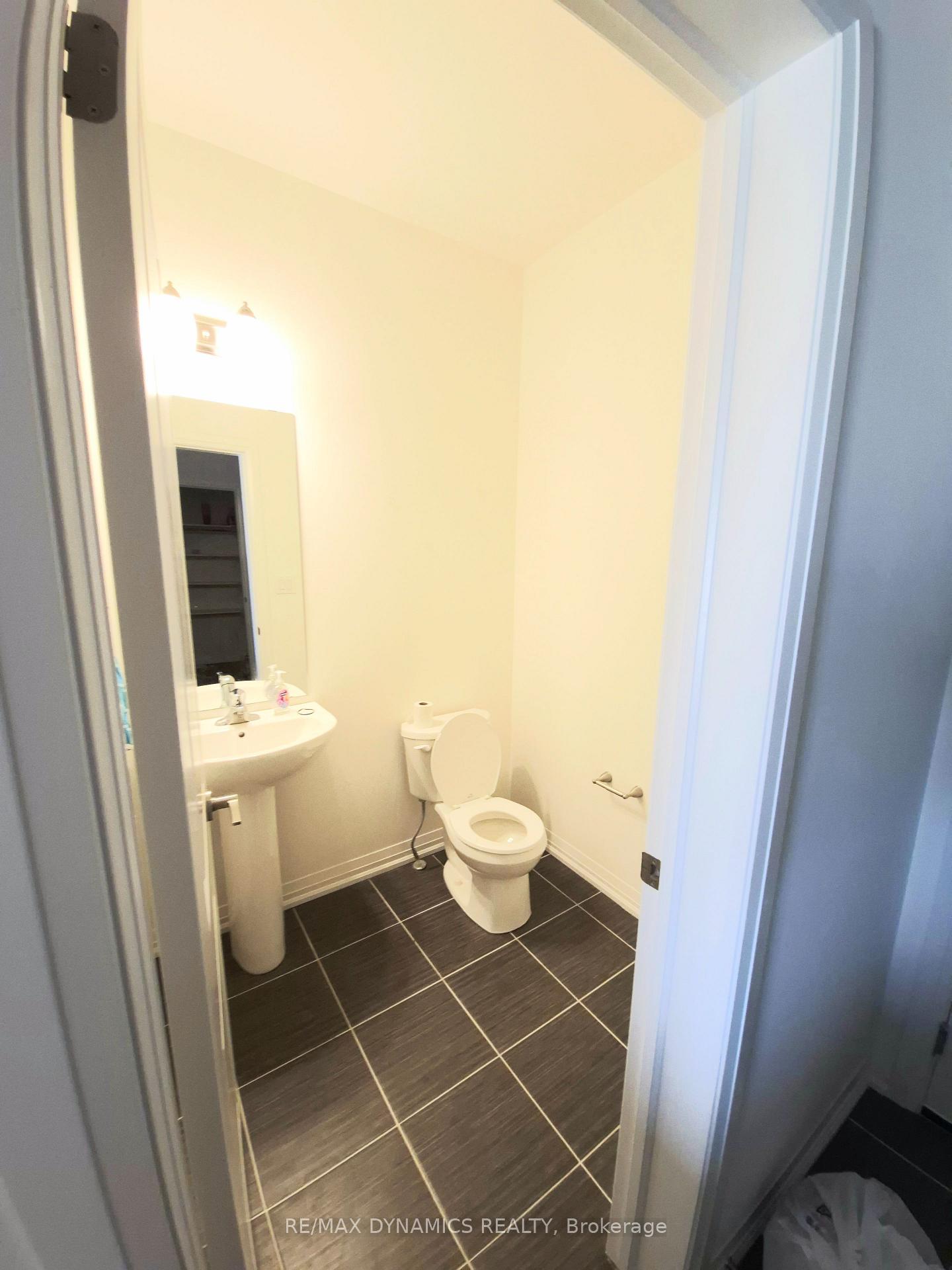 Photo 9 of 51 Bur Oak Drive, Thorold, Confederation Heights — HOMEH
