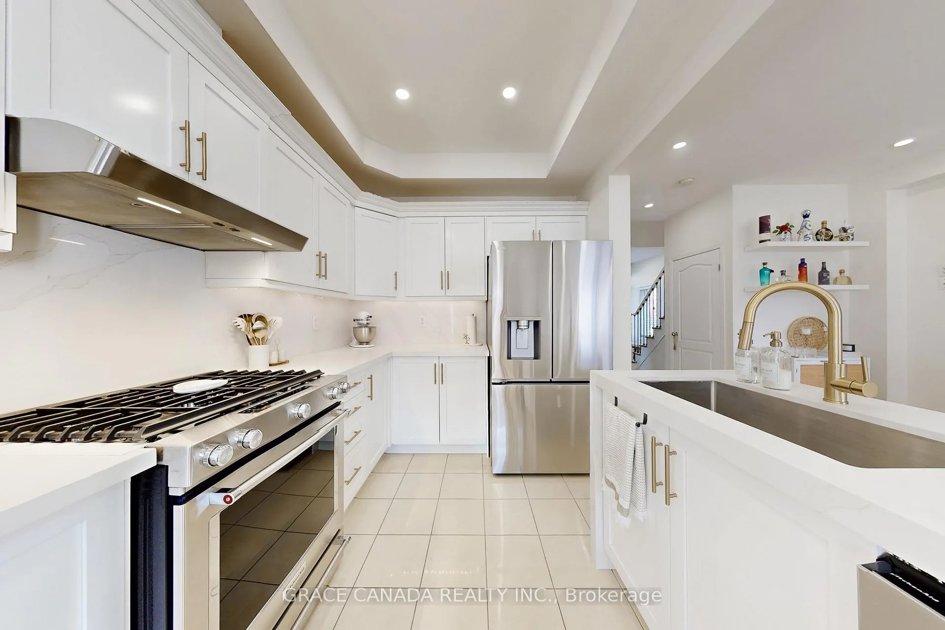 Photo 9 of 43 Bankfield Crescent, Hamilton, Stoney Creek Mountain — HOMEH