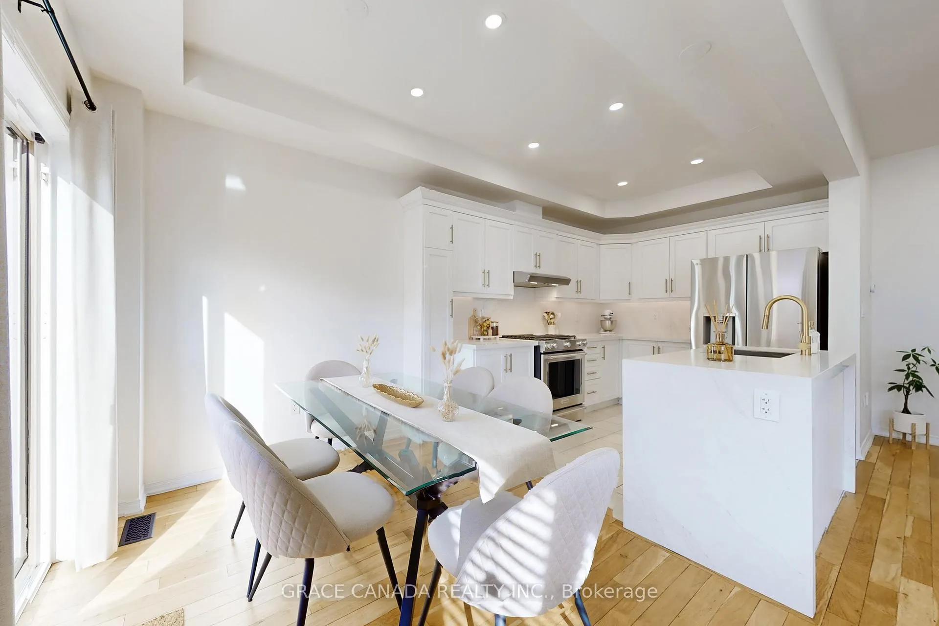 Photo 15 of 43 Bankfield Crescent, Hamilton, Stoney Creek Mountain — HOMEH