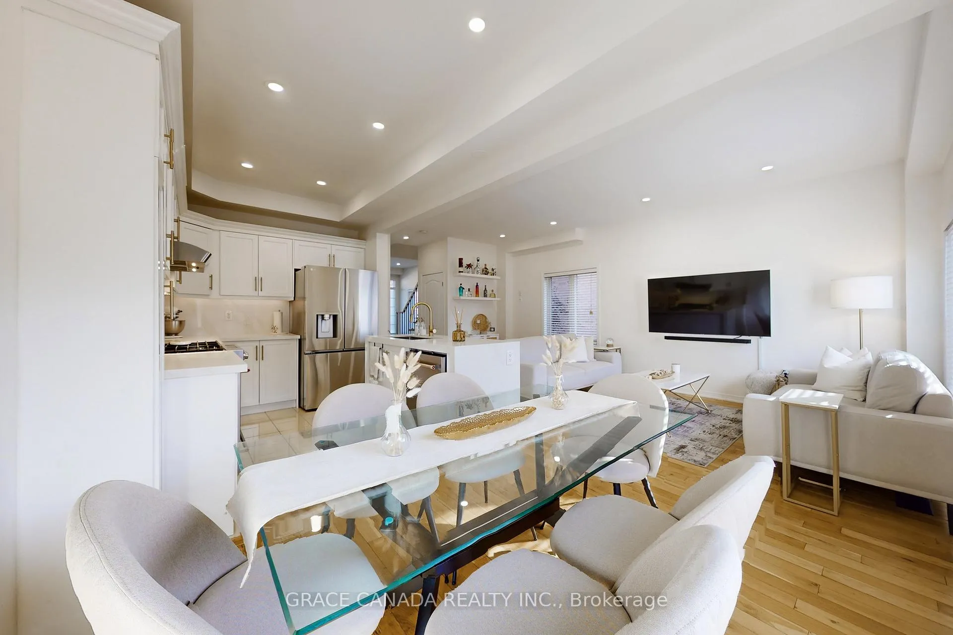 Photo 16 of 43 Bankfield Crescent, Hamilton, Stoney Creek Mountain — HOMEH