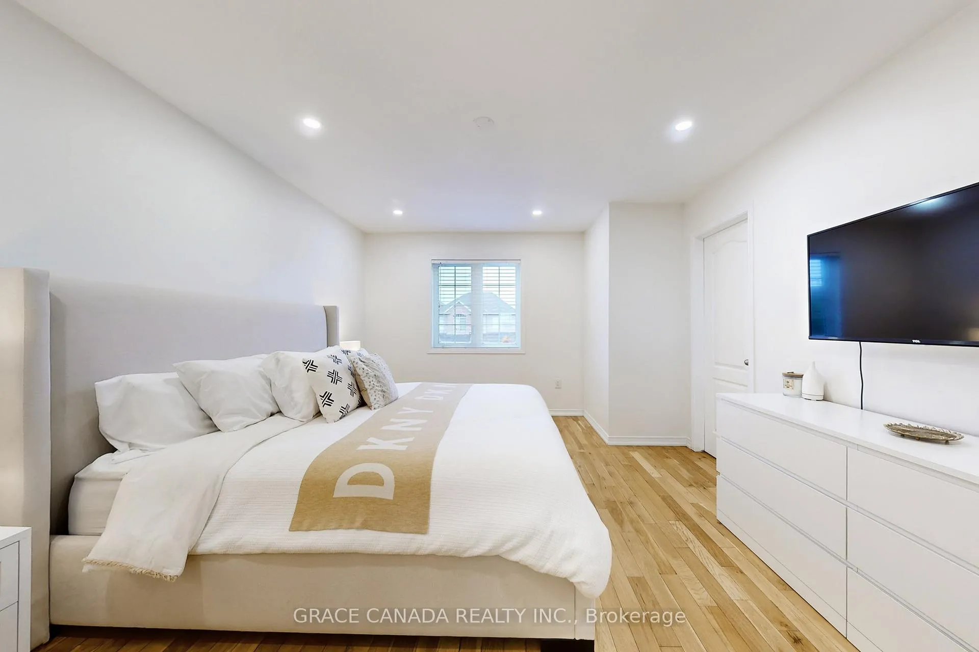 Photo 31 of 43 Bankfield Crescent, Hamilton, Stoney Creek Mountain — HOMEH