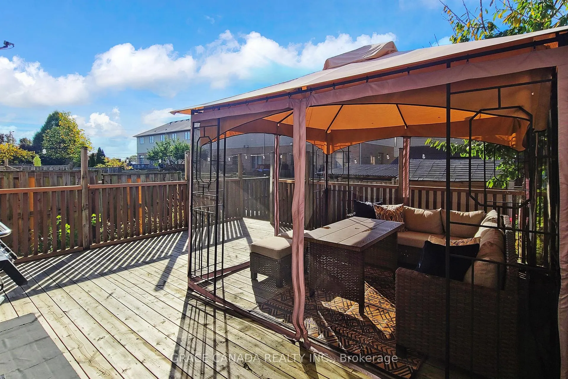Photo 49 of 43 Bankfield Crescent, Hamilton, Stoney Creek Mountain — HOMEH