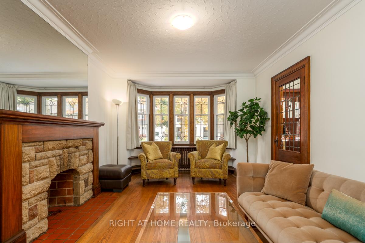 Photo 4 of 94 Roe Avenue, Toronto, Bedford Park-Nortown — HOMEH