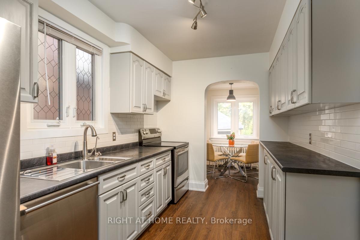 Photo 7 of 94 Roe Avenue, Toronto, Bedford Park-Nortown — HOMEH
