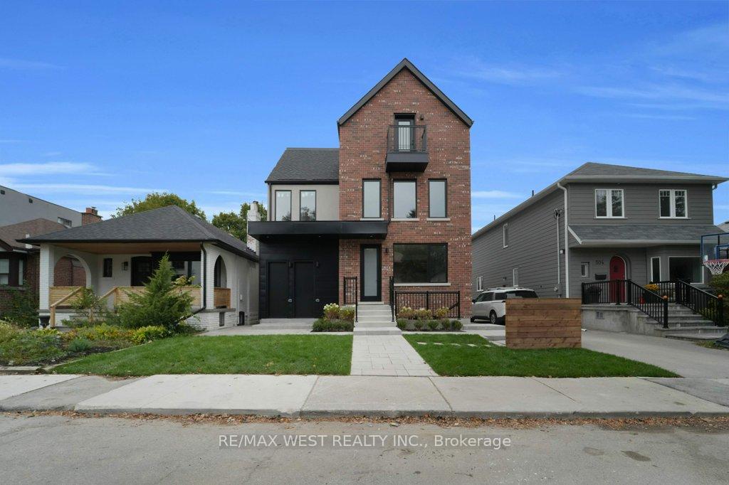 Photo 2 of Unit B, 502 Atlas Avenue, Toronto, Oakwood Village — HOMEH