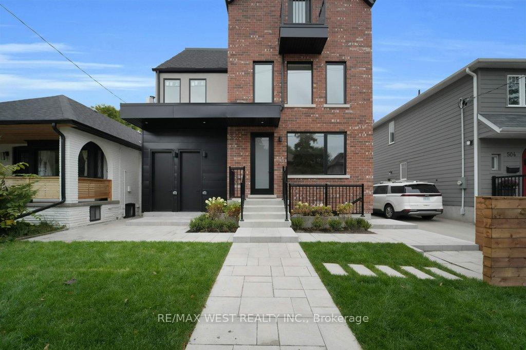 Photo 3 of Unit B, 502 Atlas Avenue, Toronto, Oakwood Village — HOMEH