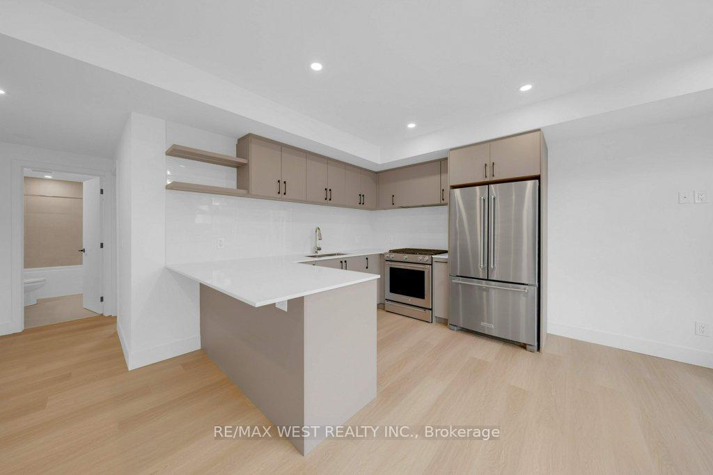 Photo 6 of Unit B, 502 Atlas Avenue, Toronto, Oakwood Village — HOMEH
