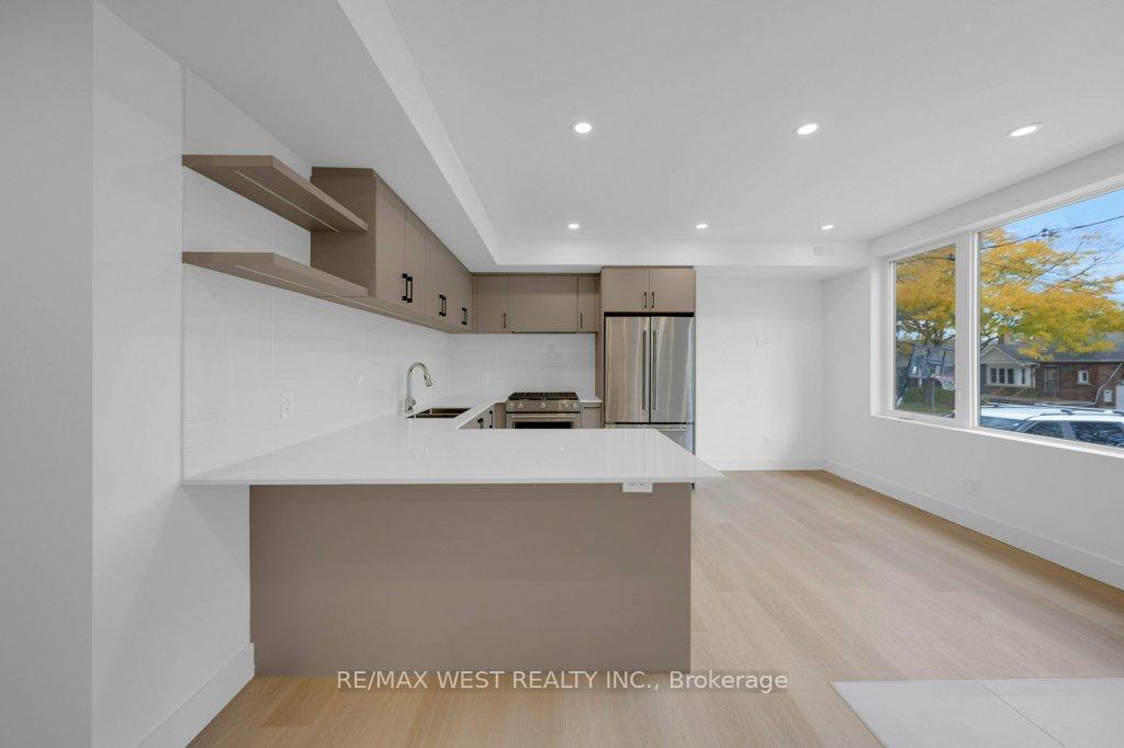 Photo 7 of Unit B, 502 Atlas Avenue, Toronto, Oakwood Village — HOMEH