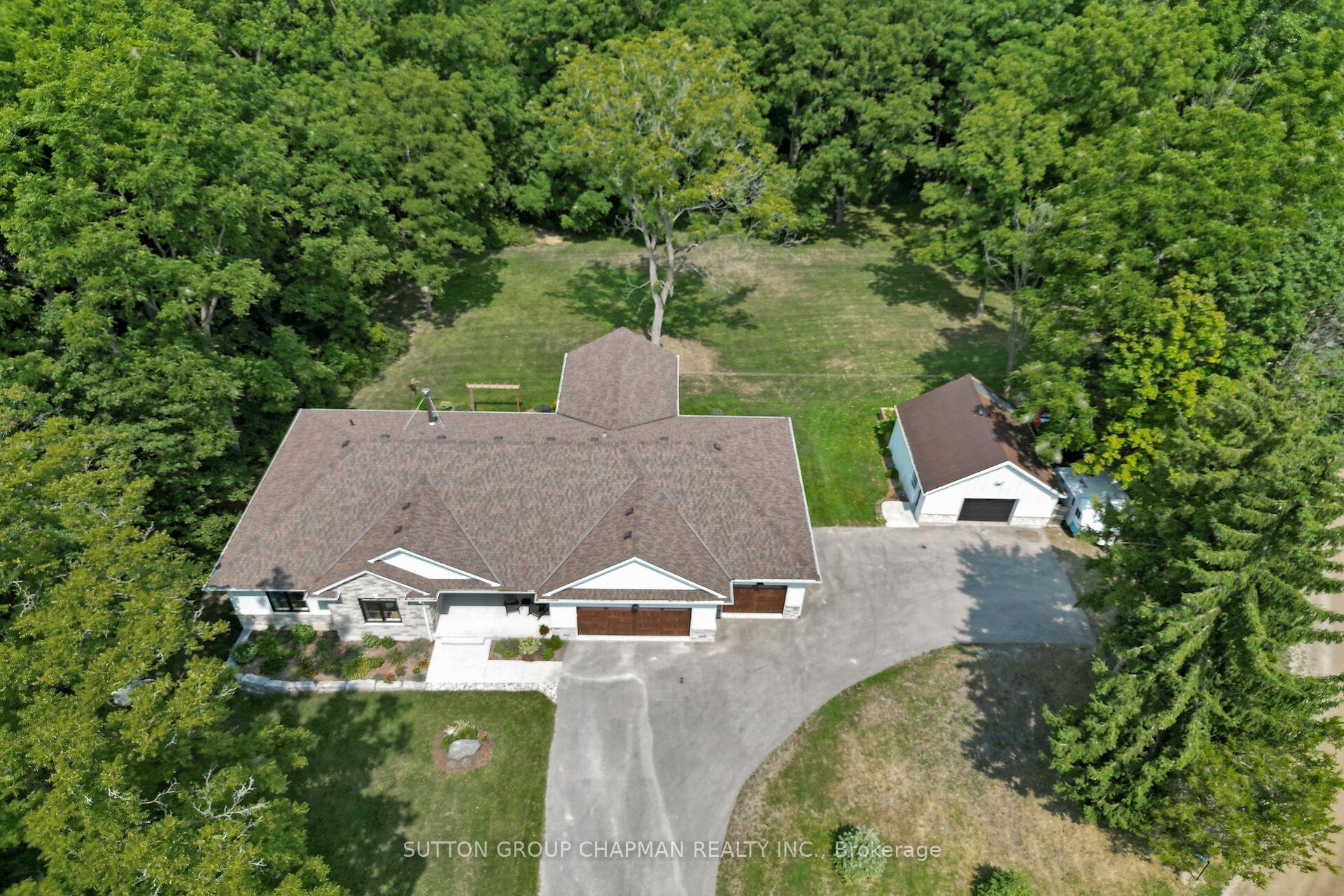 Photo 2 of 16554 Wyton Drive, Thames Centre, Rural Thames Centre — HOMEH