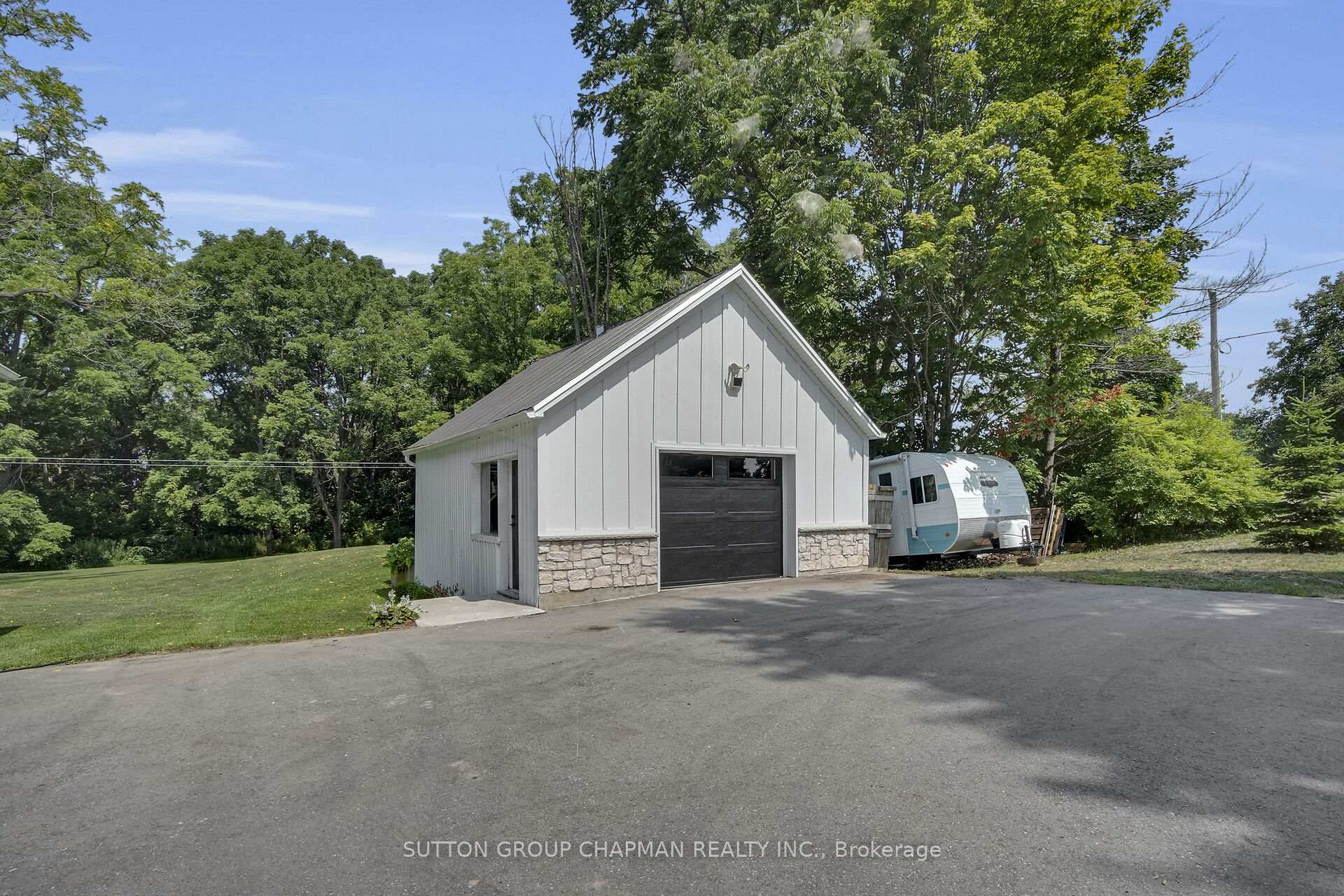 Photo 8 of 16554 Wyton Drive, Thames Centre, Rural Thames Centre — HOMEH