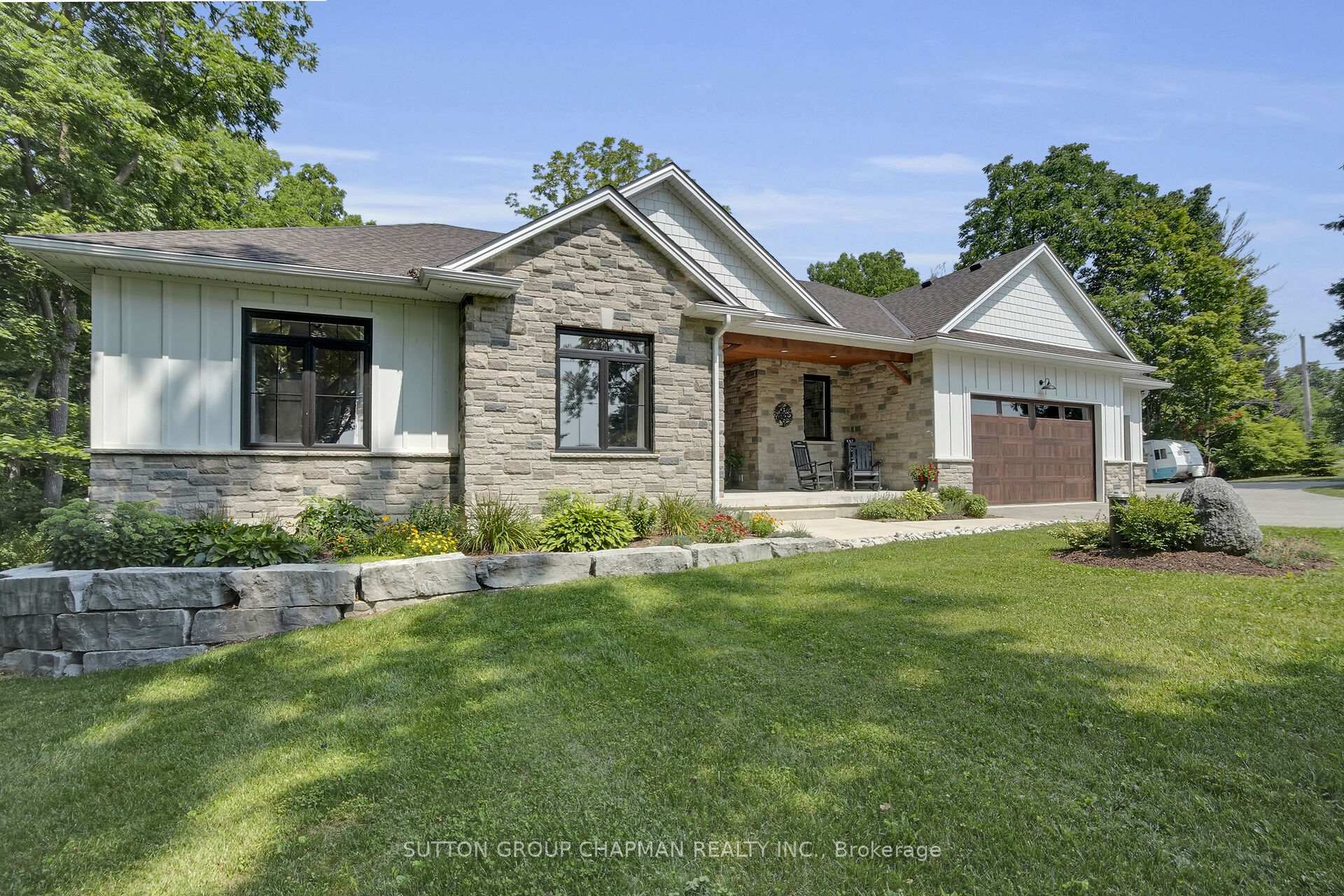 Photo 9 of 16554 Wyton Drive, Thames Centre, Rural Thames Centre — HOMEH