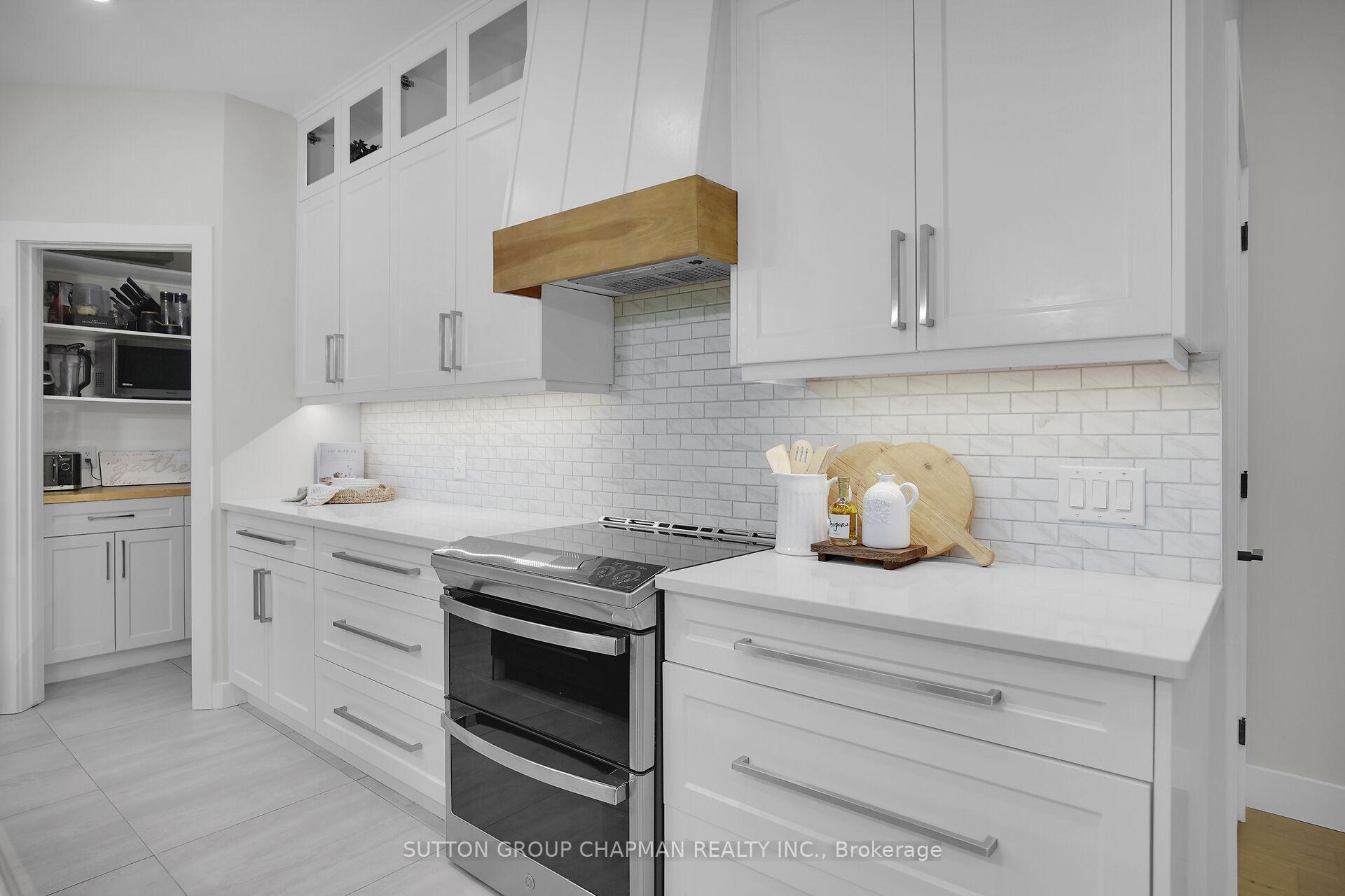 Photo 20 of 16554 Wyton Drive, Thames Centre, Rural Thames Centre — HOMEH