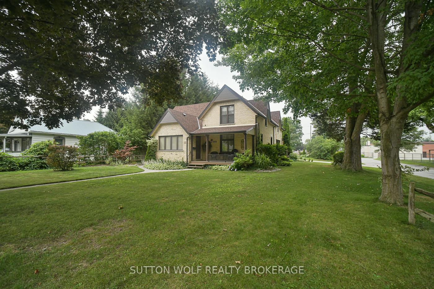 Photo 1 of 32 Arthur Street, Strathroy-Caradoc, NE — HOMEH