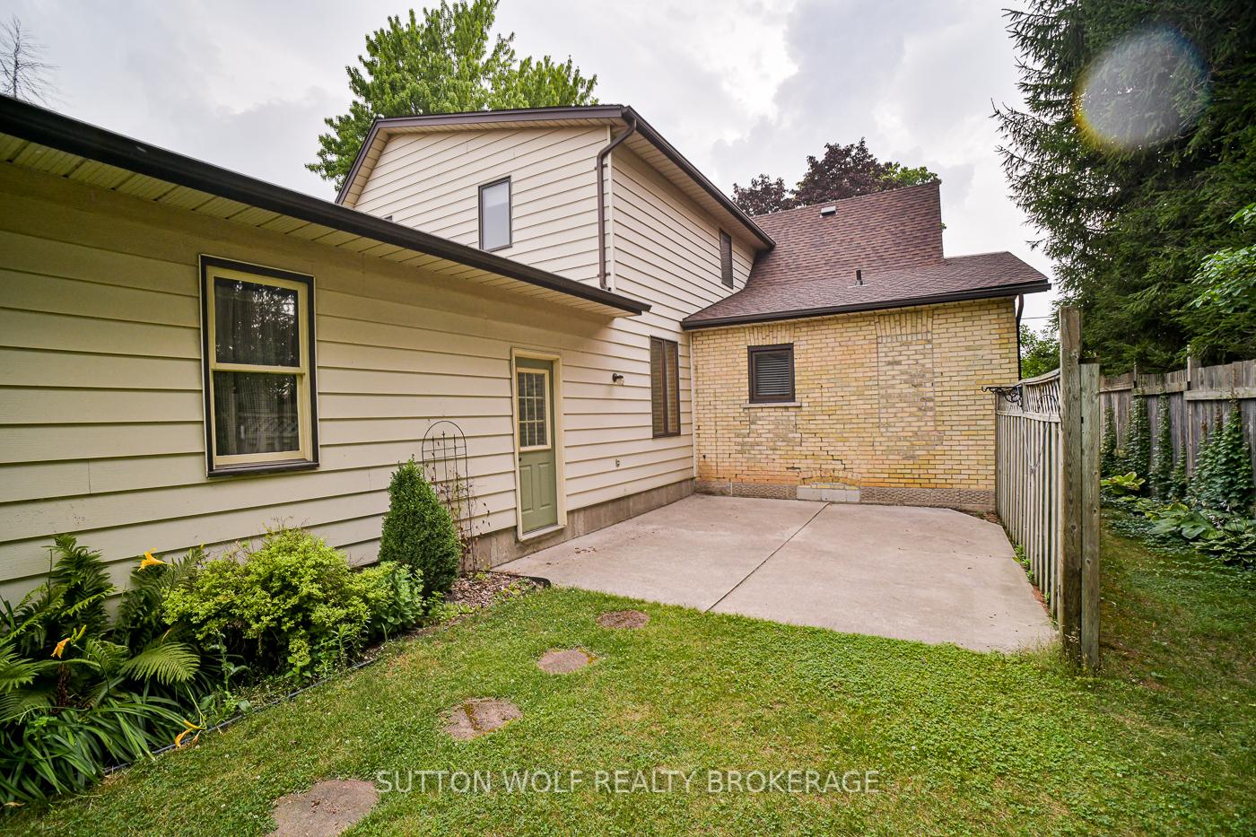 Photo 6 of 32 Arthur Street, Strathroy-Caradoc, NE — HOMEH