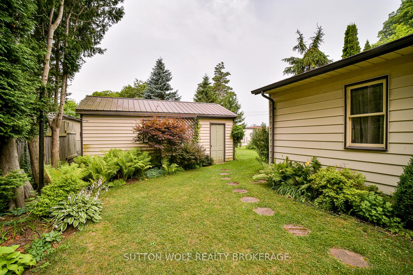 Photo 7 of 32 Arthur Street, Strathroy-Caradoc, NE — HOMEH