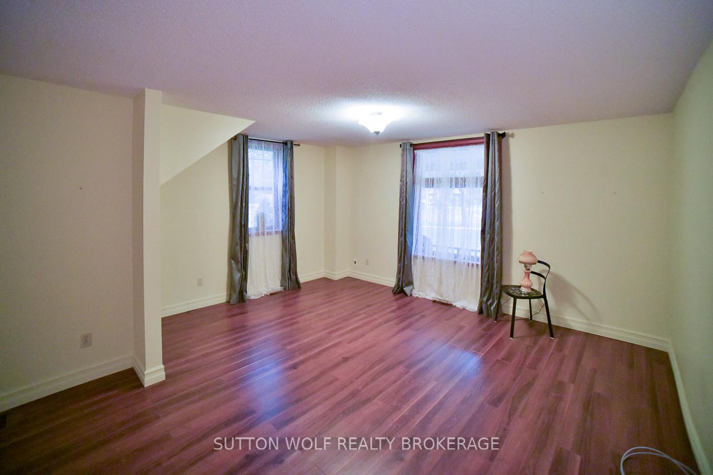 Photo 12 of 32 Arthur Street, Strathroy-Caradoc, NE — HOMEH