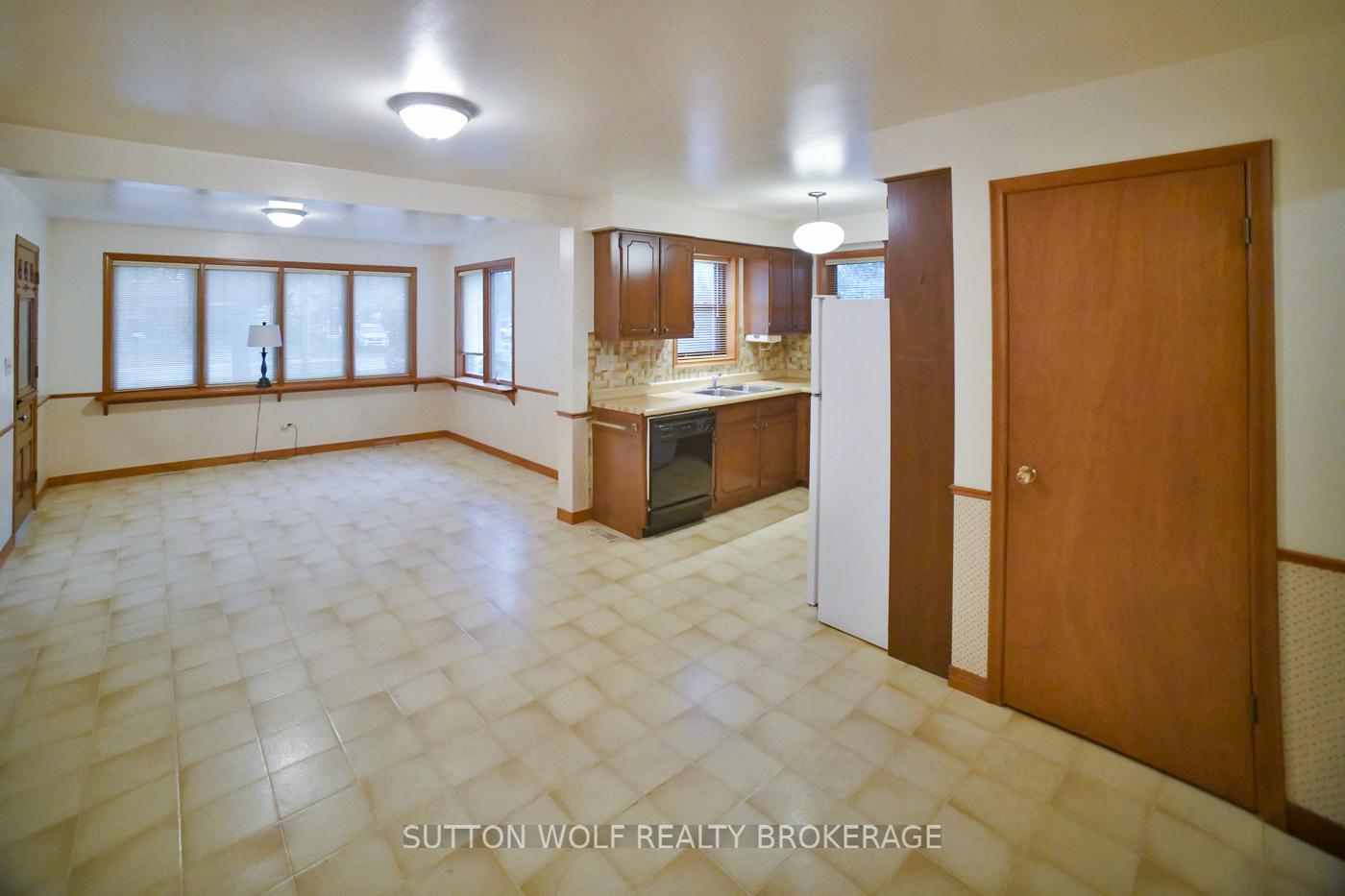 Photo 21 of 32 Arthur Street, Strathroy-Caradoc, NE — HOMEH