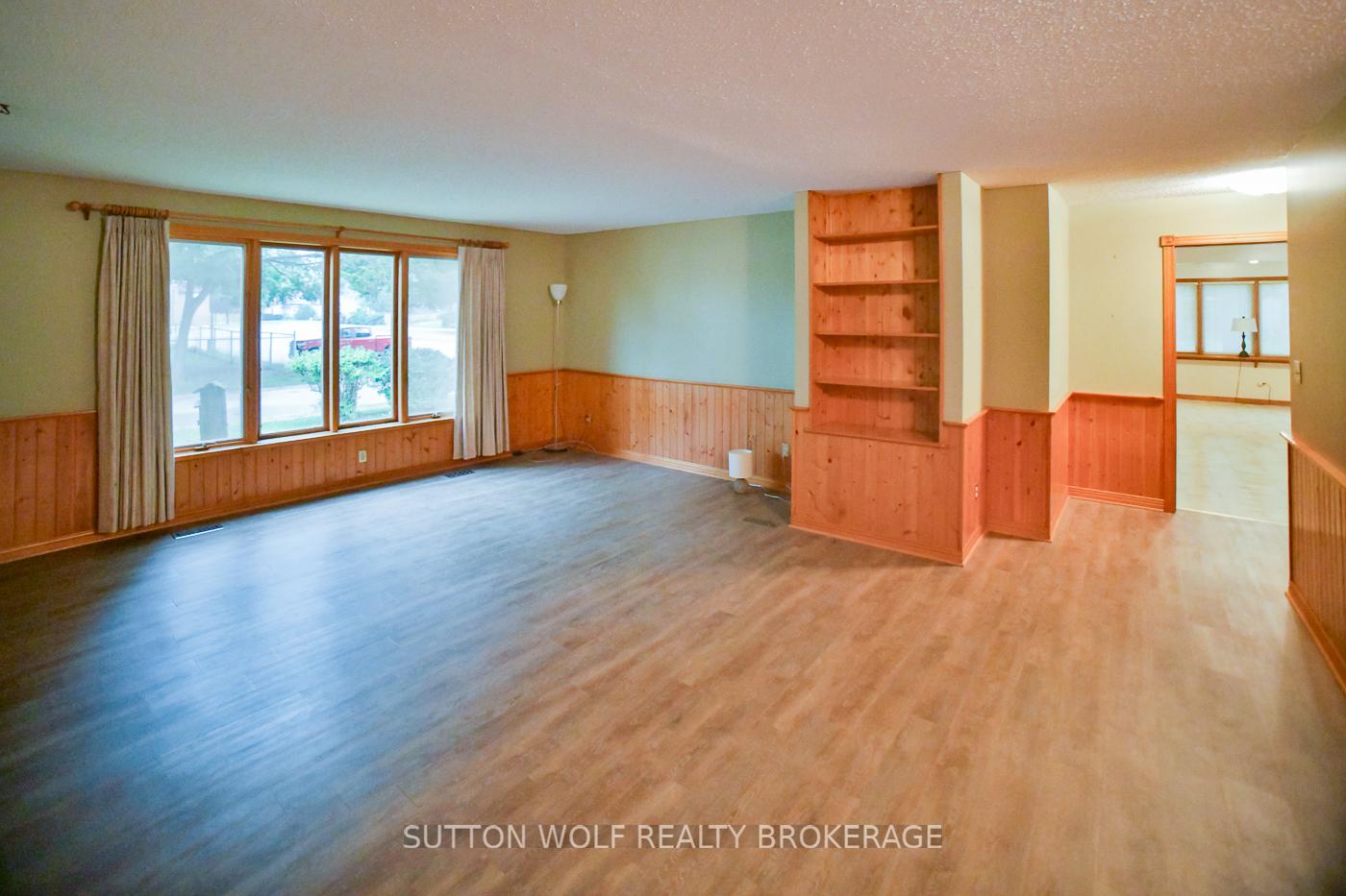 Photo 23 of 32 Arthur Street, Strathroy-Caradoc, NE — HOMEH