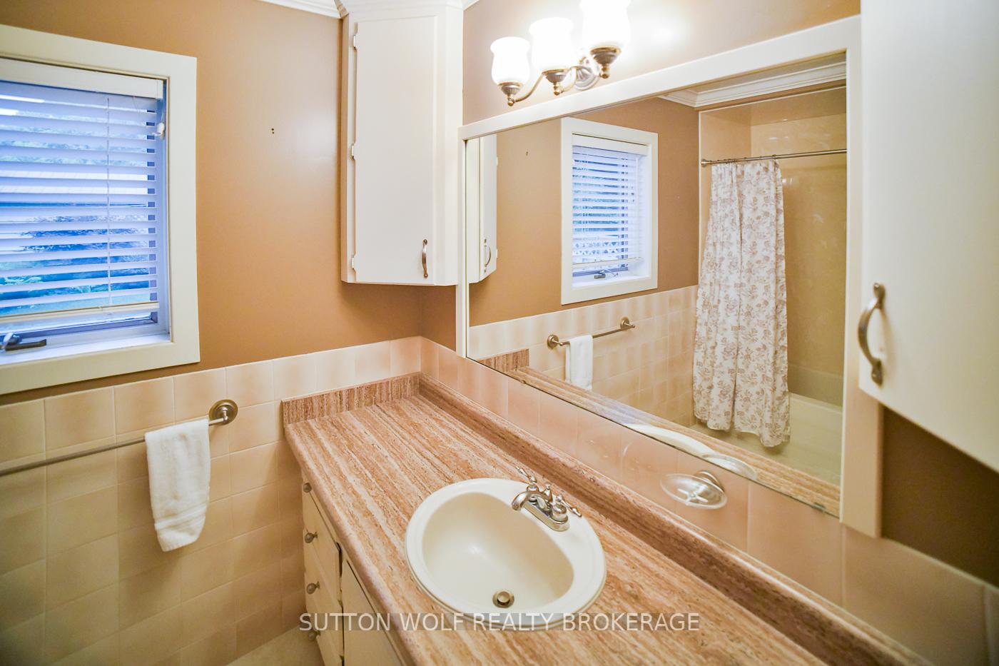Photo 25 of 32 Arthur Street, Strathroy-Caradoc, NE — HOMEH