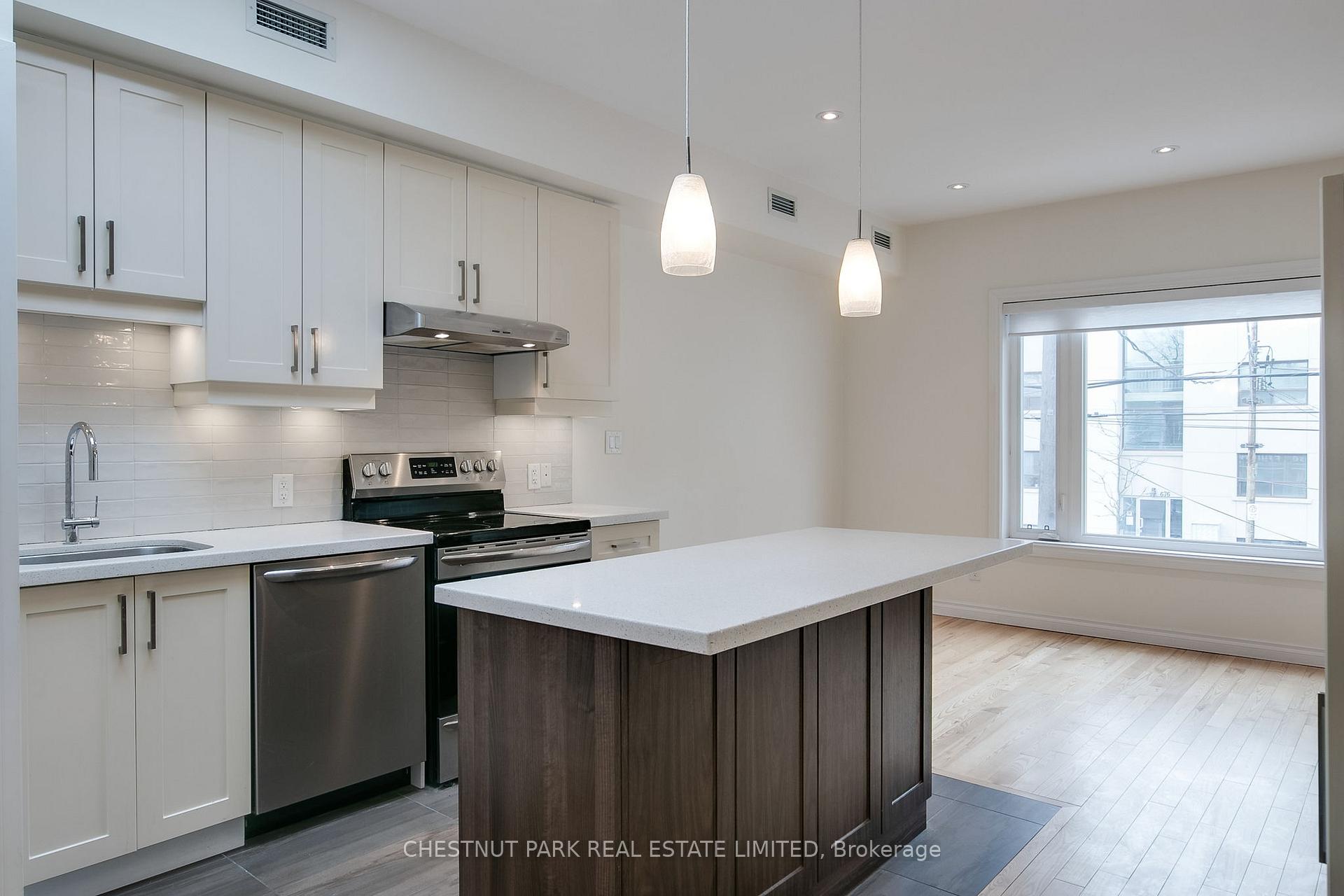 Photo 5 of 681 Mount Pleasant Road, Toronto, Mount Pleasant East — HOMEH