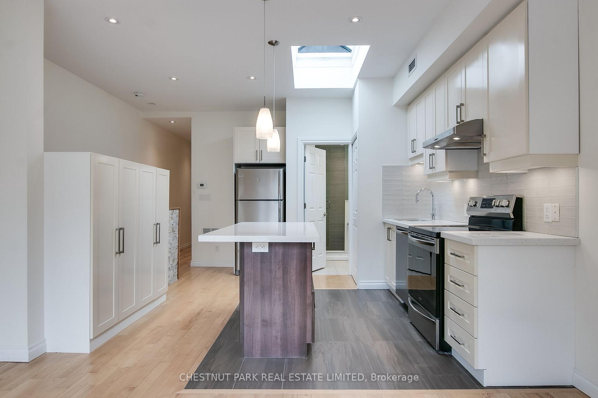 Photo 6 of 681 Mount Pleasant Road, Toronto, Mount Pleasant East — HOMEH