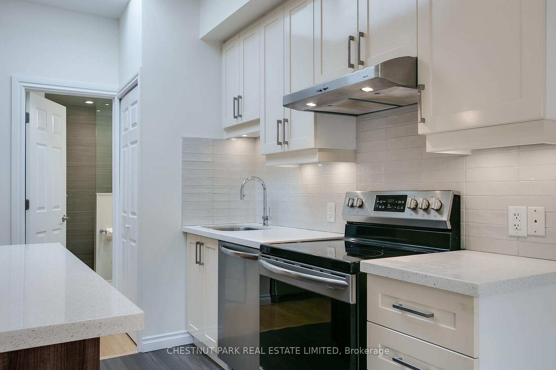 Photo 7 of 681 Mount Pleasant Road, Toronto, Mount Pleasant East — HOMEH