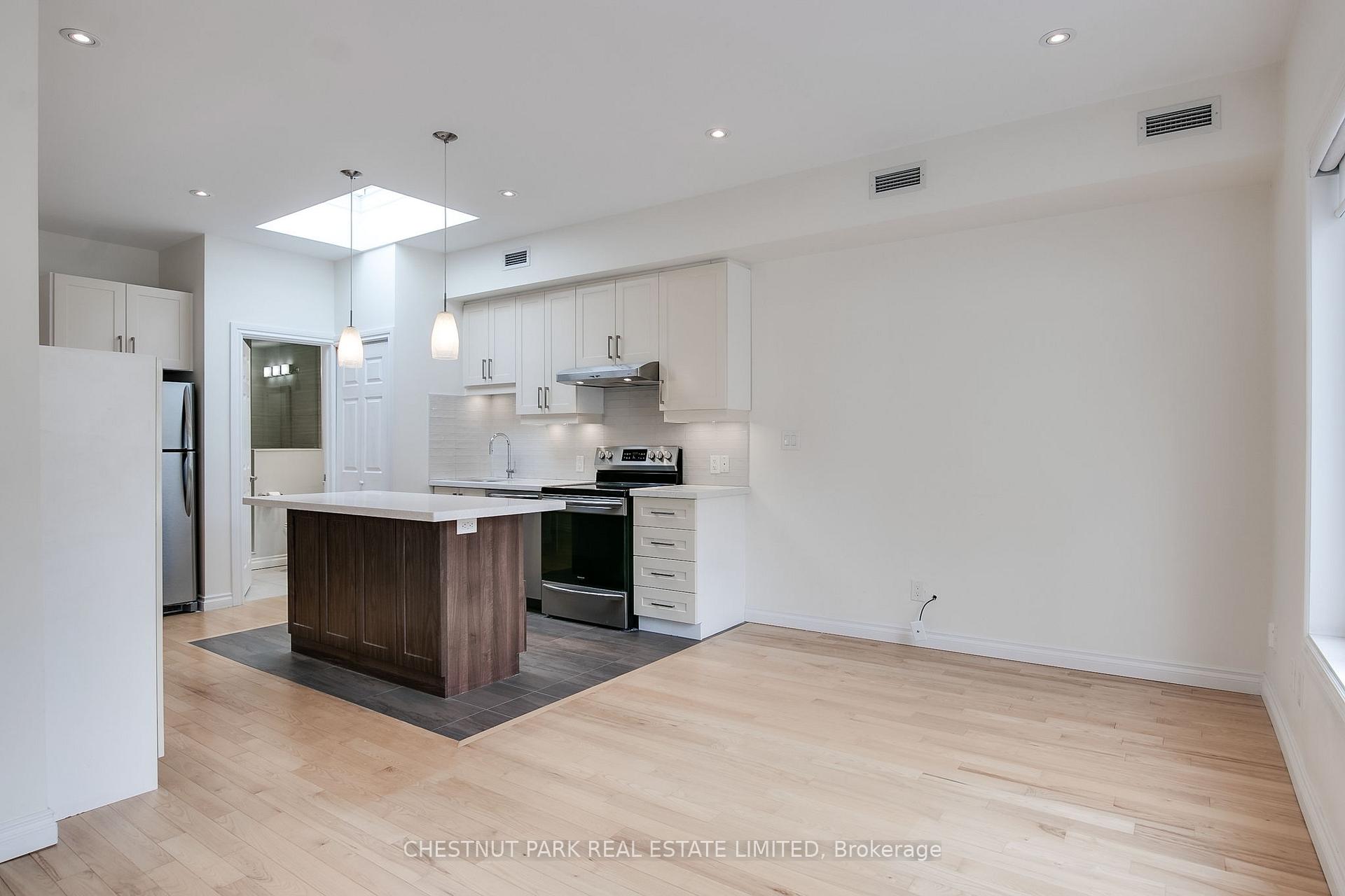 Photo 12 of 681 Mount Pleasant Road, Toronto, Mount Pleasant East — HOMEH
