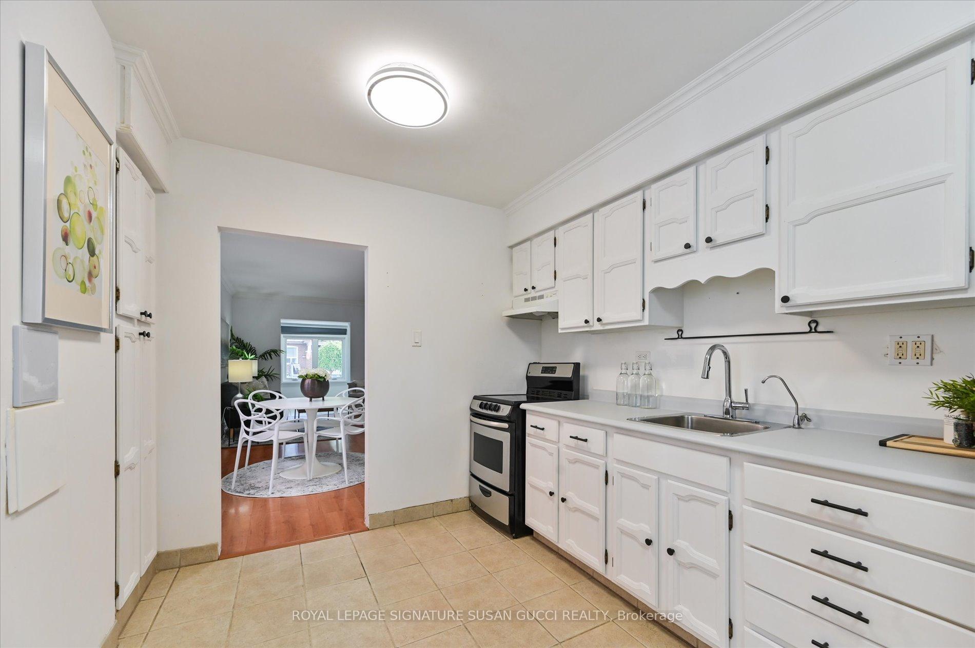 Photo 10 of 44 Crewe Avenue, Toronto, Woodbine-Lumsden — HOMEH