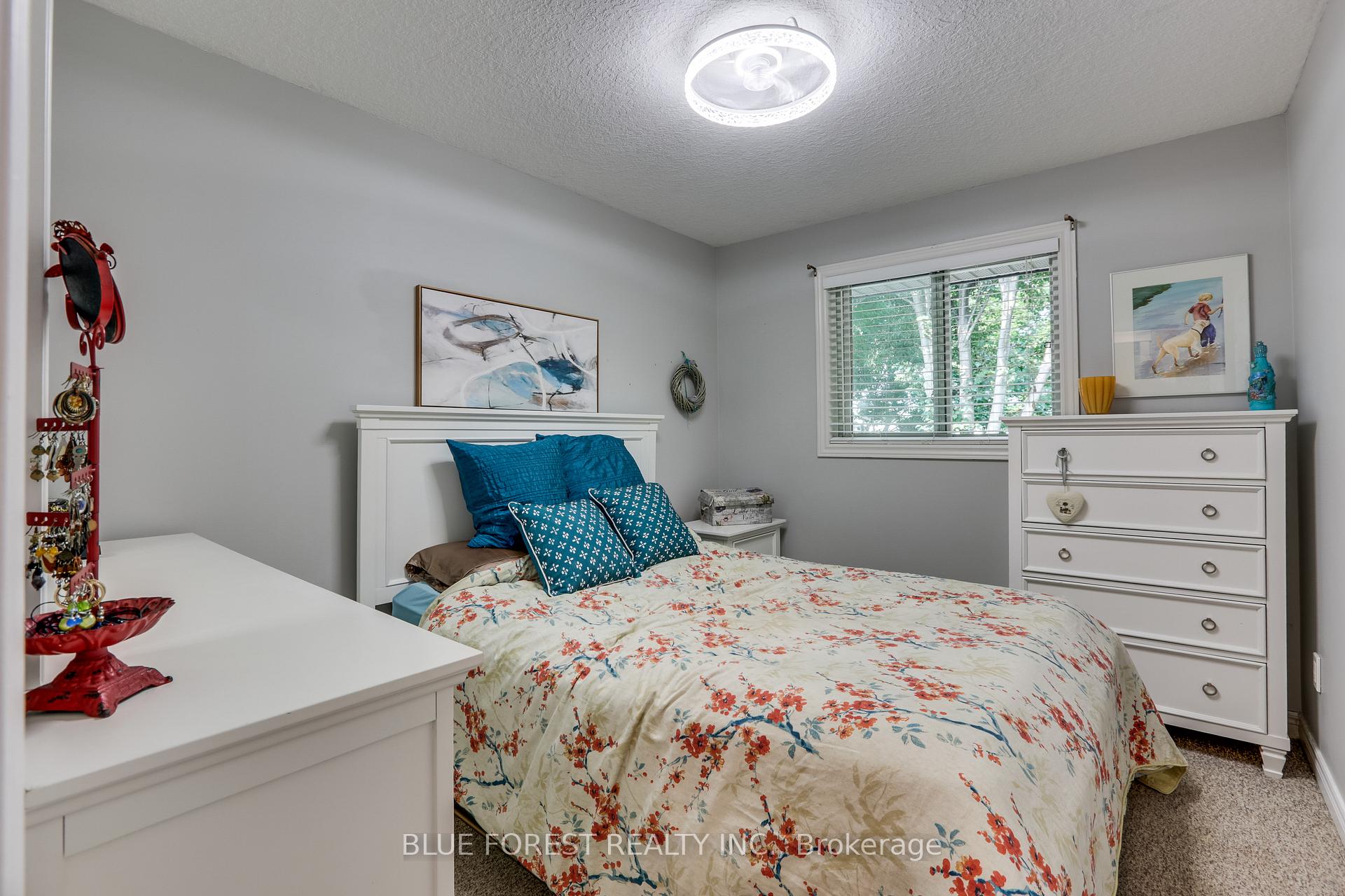 Photo 11 of 512 Darcy Drive, Strathroy-Caradoc, NE — HOMEH