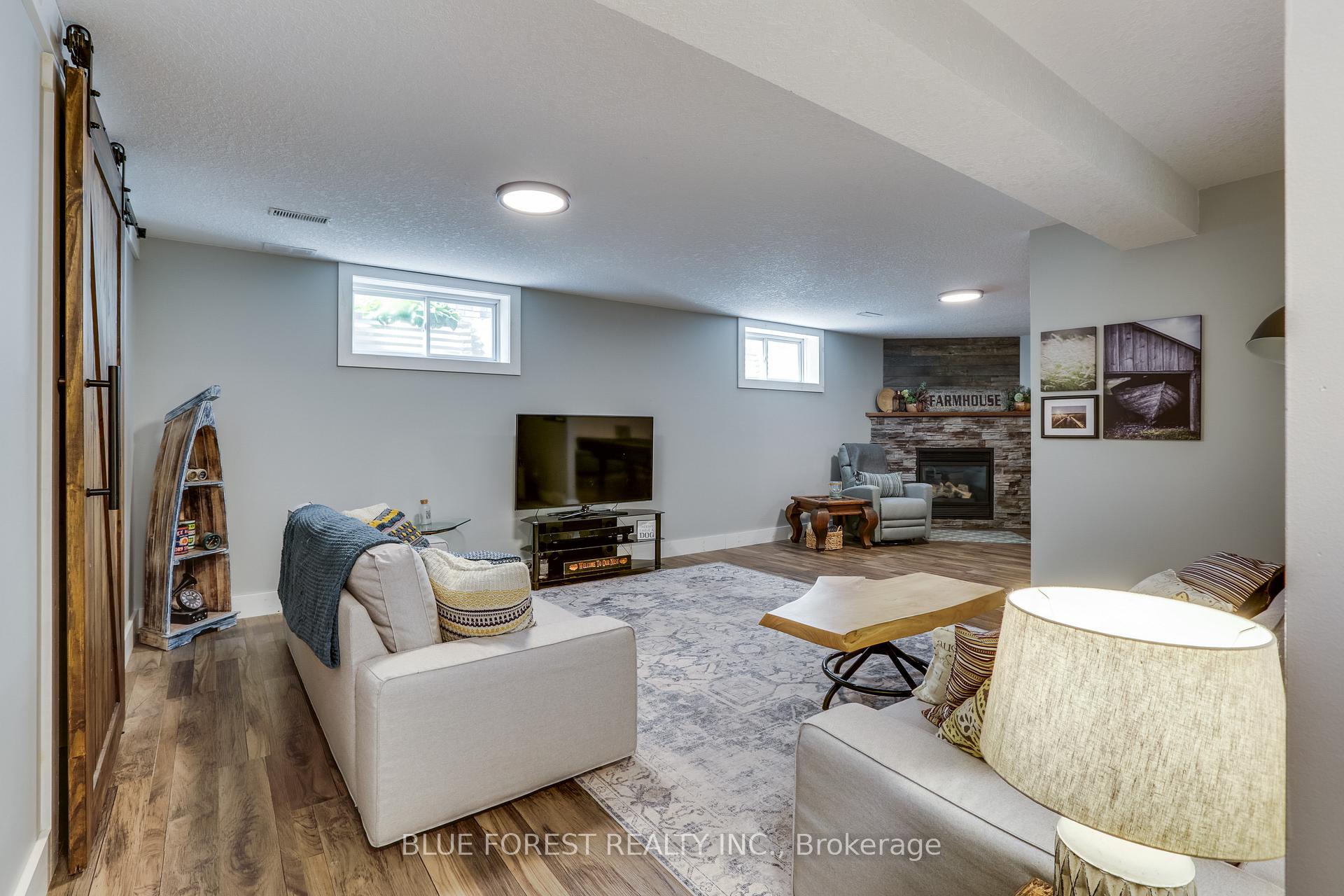 Photo 17 of 512 Darcy Drive, Strathroy-Caradoc, NE — HOMEH