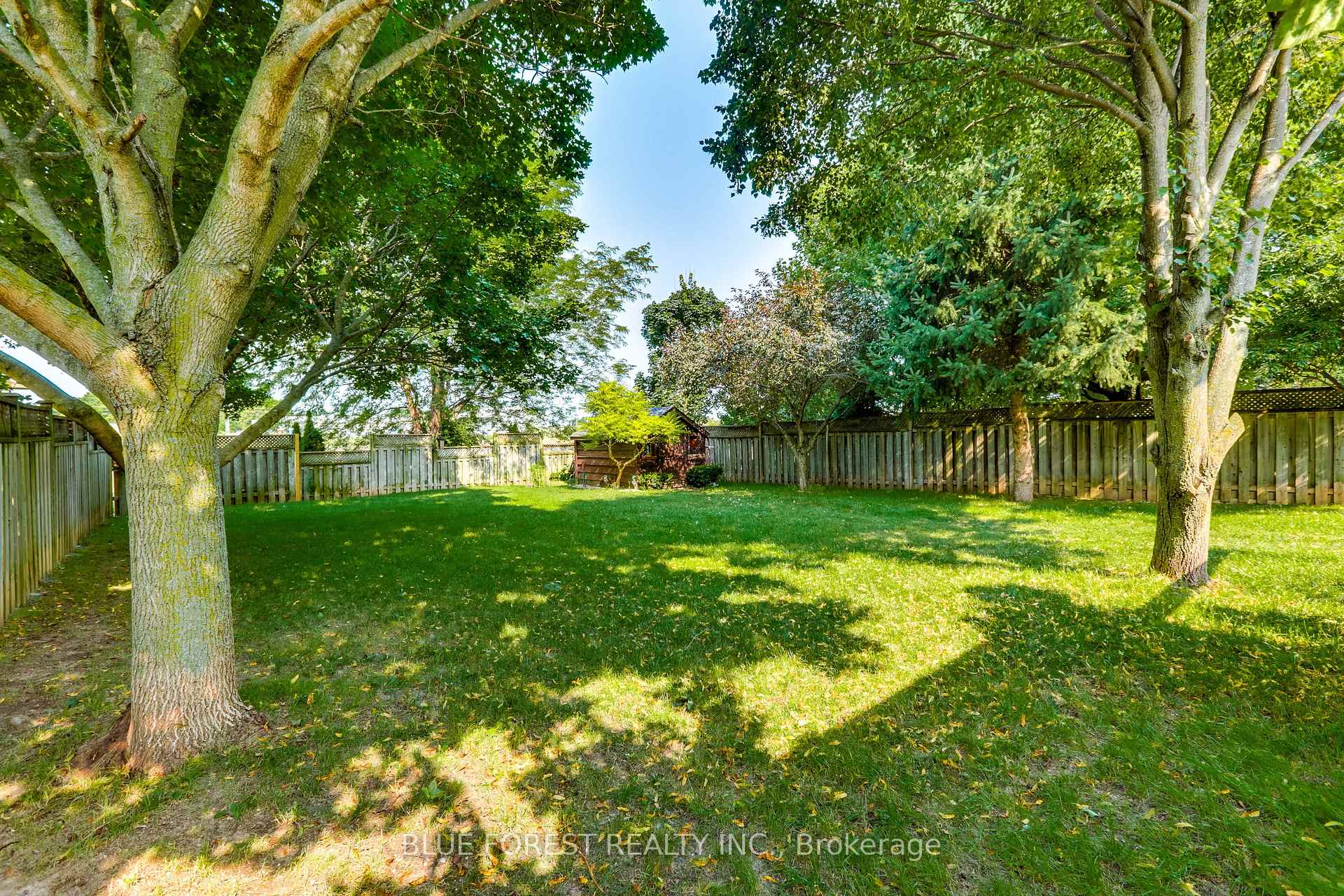 Photo 32 of 512 Darcy Drive, Strathroy-Caradoc, NE — HOMEH