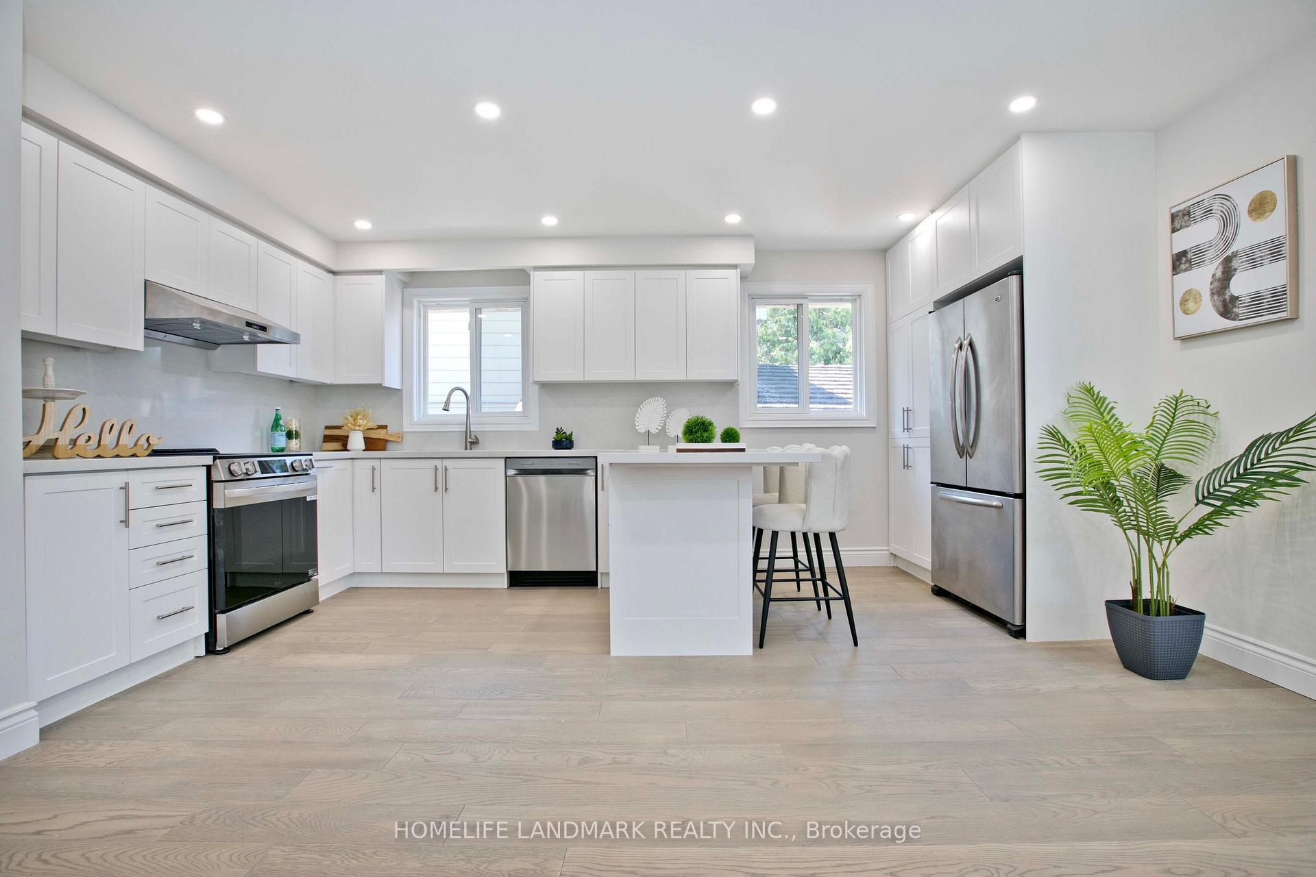 Photo 11 of 39 La Peer Boulevard, Scarborough, L'Amoreaux — HOMEH