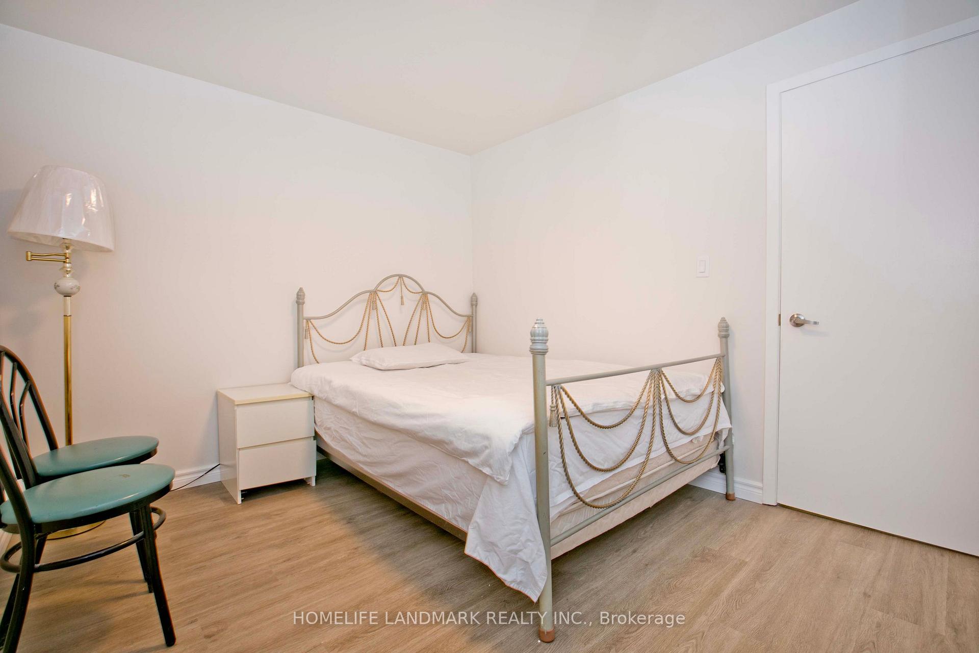 Photo 23 of 39 La Peer Boulevard, Scarborough, L'Amoreaux — HOMEH