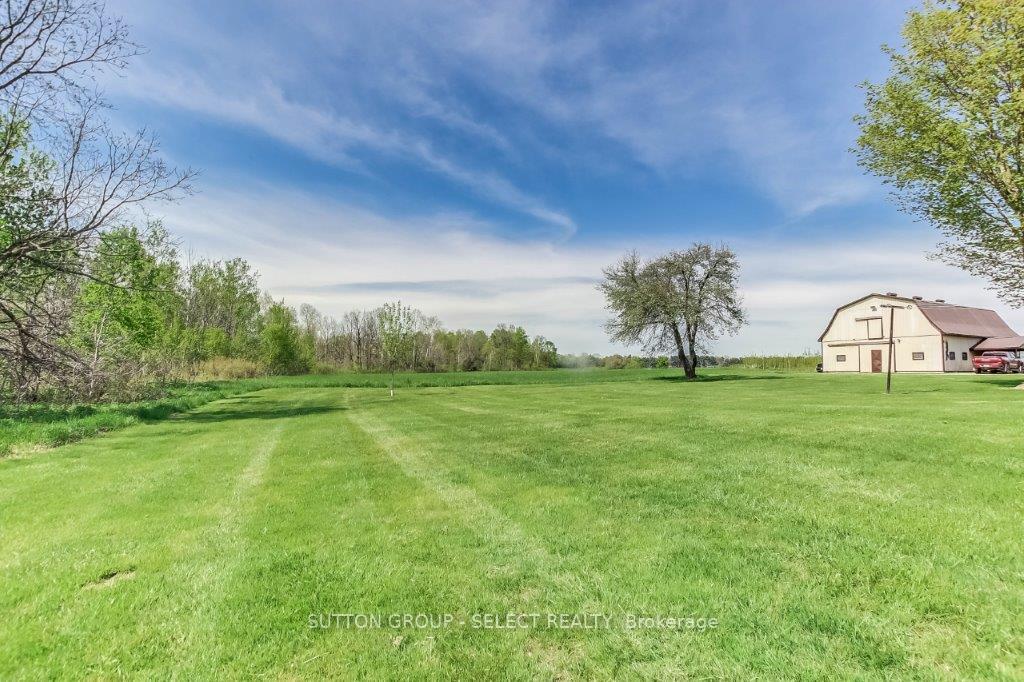 Photo 6 of 17750 Wyton Drive, Thames Centre, Rural Thames Centre — HOMEH